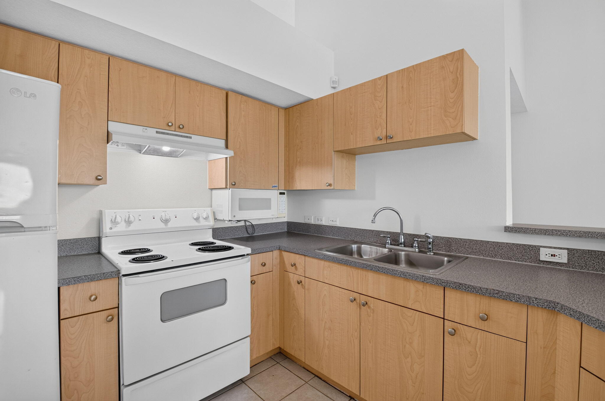417 Villa Circle Property Photo 17