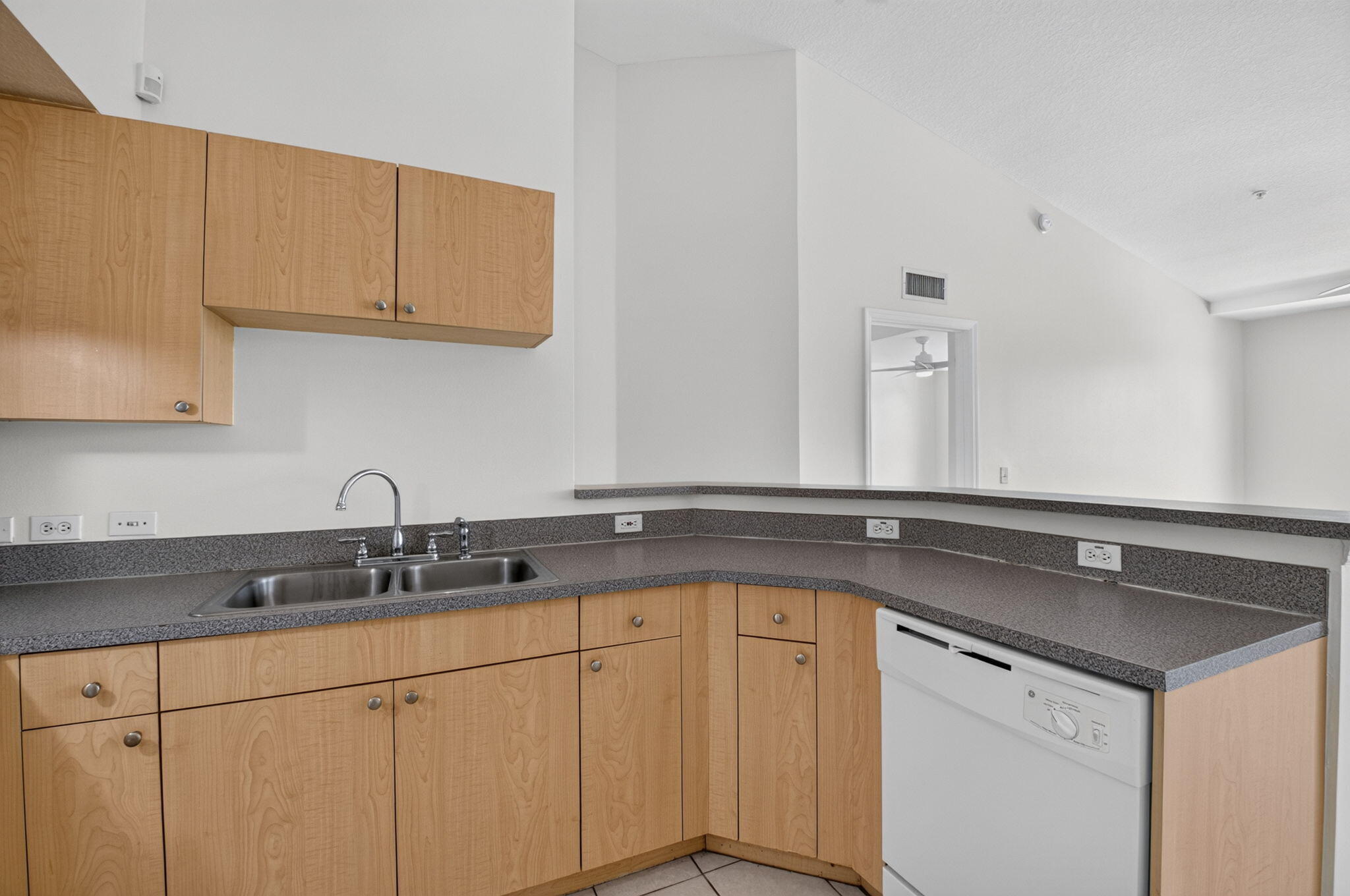 417 Villa Circle Property Photo 18