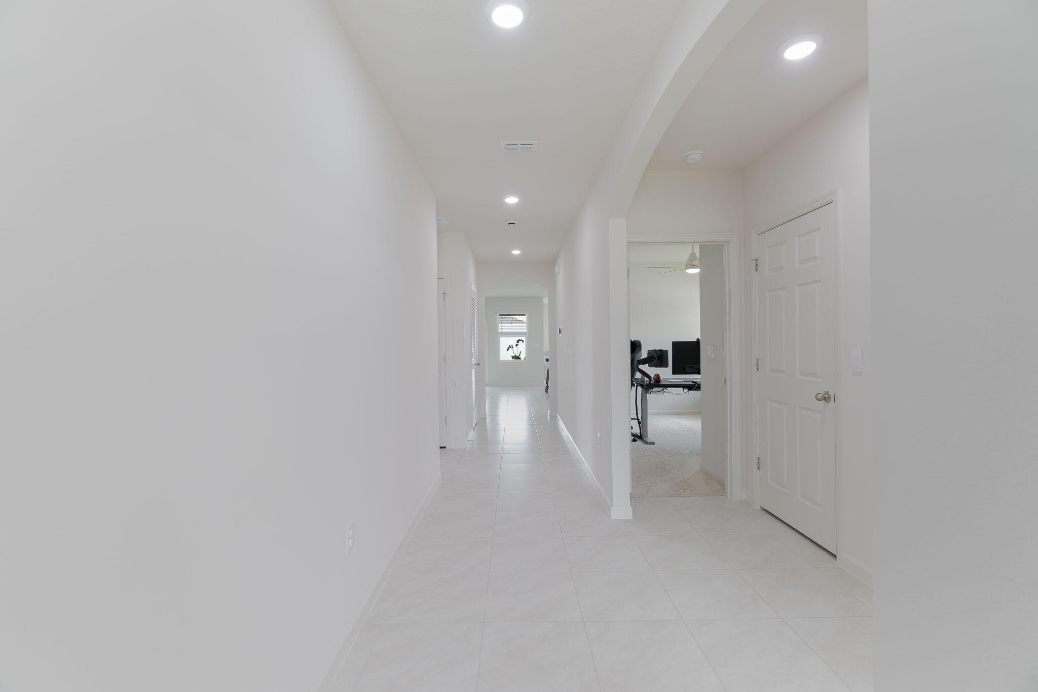 1912 Sw Fanfare Street Property Photo 5