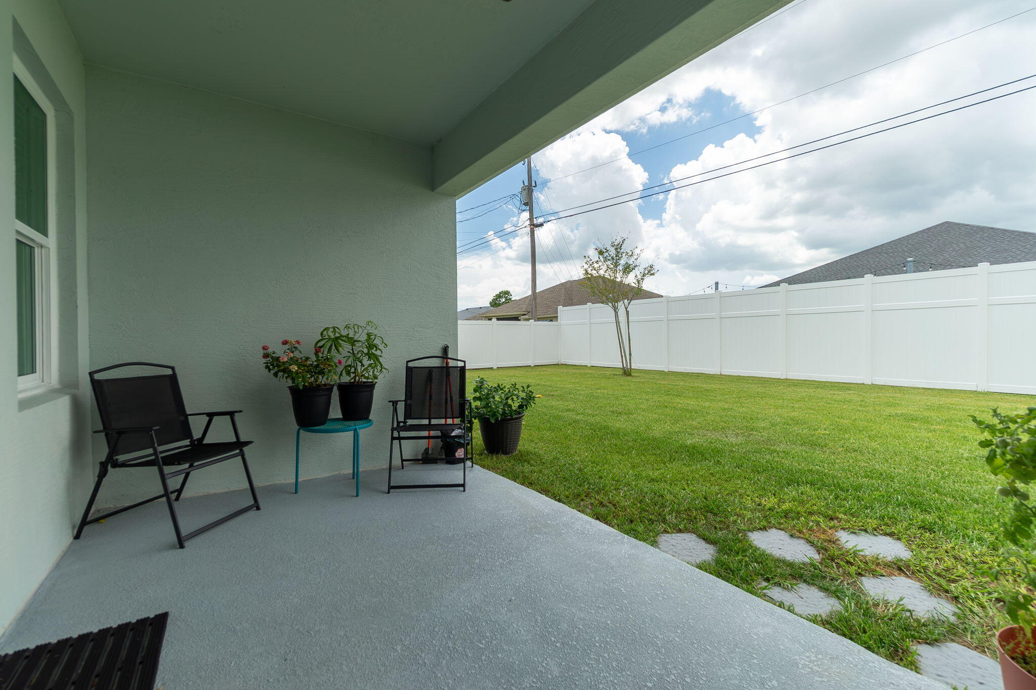 1912 Sw Fanfare Street Property Photo 24