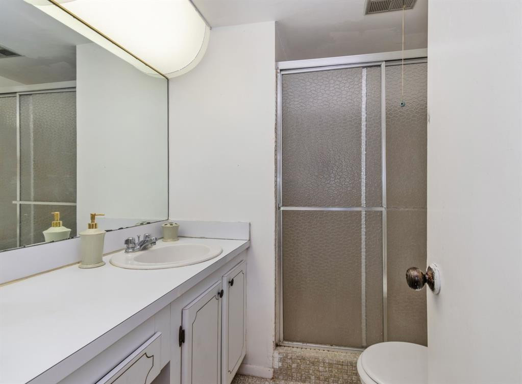 2951 Sunrise Lakes Drive E Property Photo 3