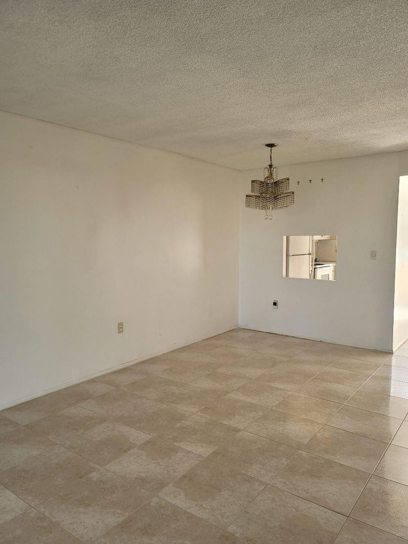 2951 Sunrise Lakes Drive E Property Photo 11