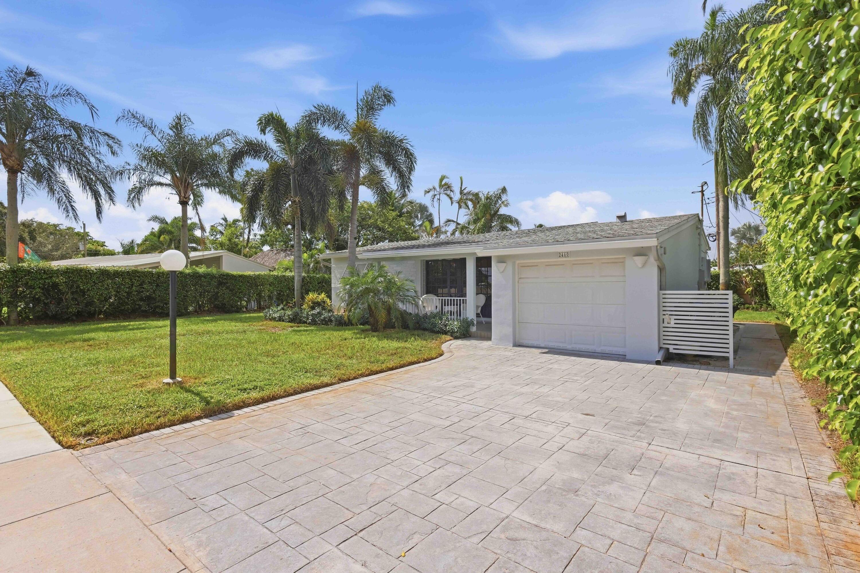 2460 Sw 15th Street Property Photo 3