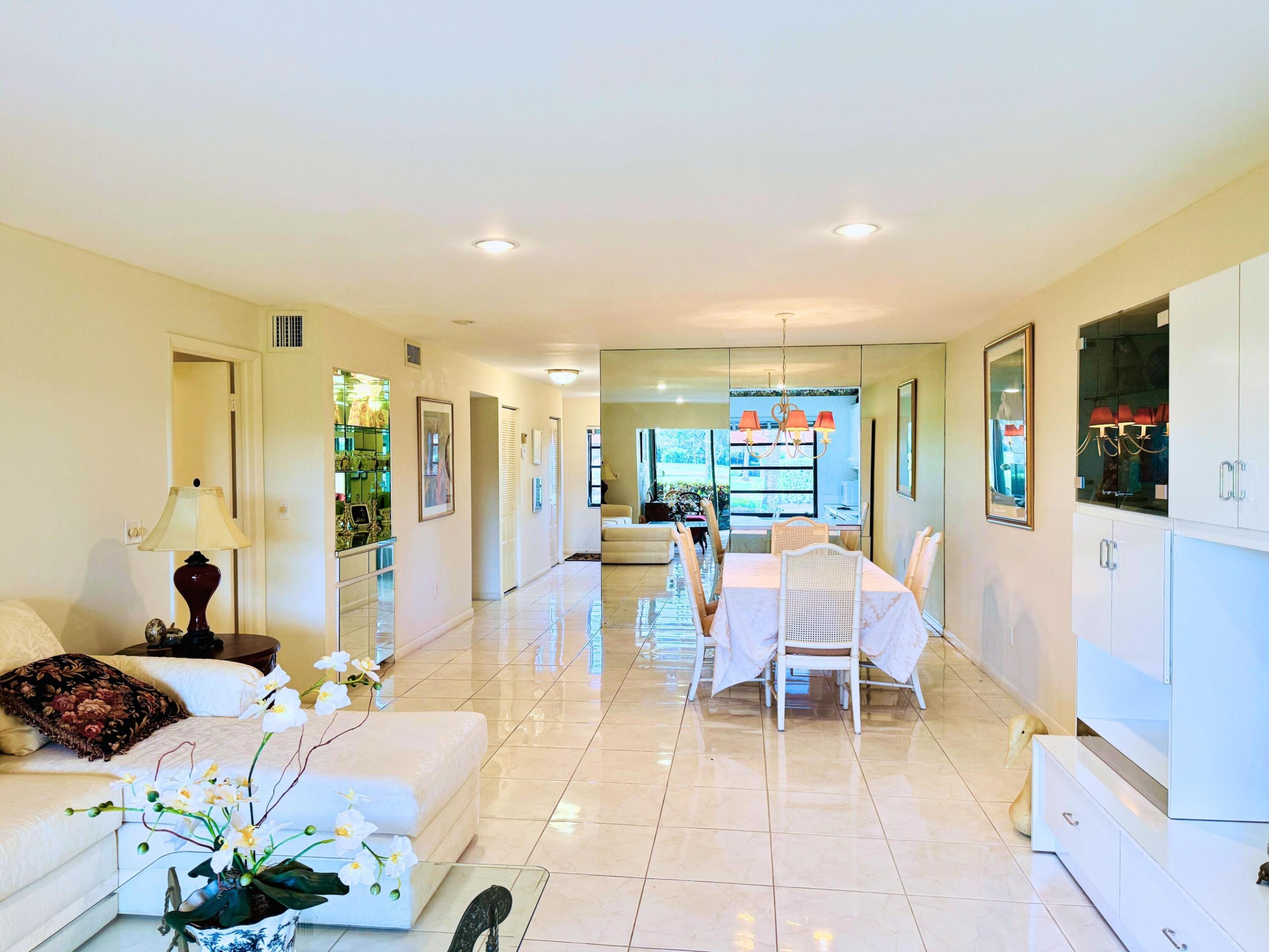 8410 Casa Del Lago E Property Photo 4