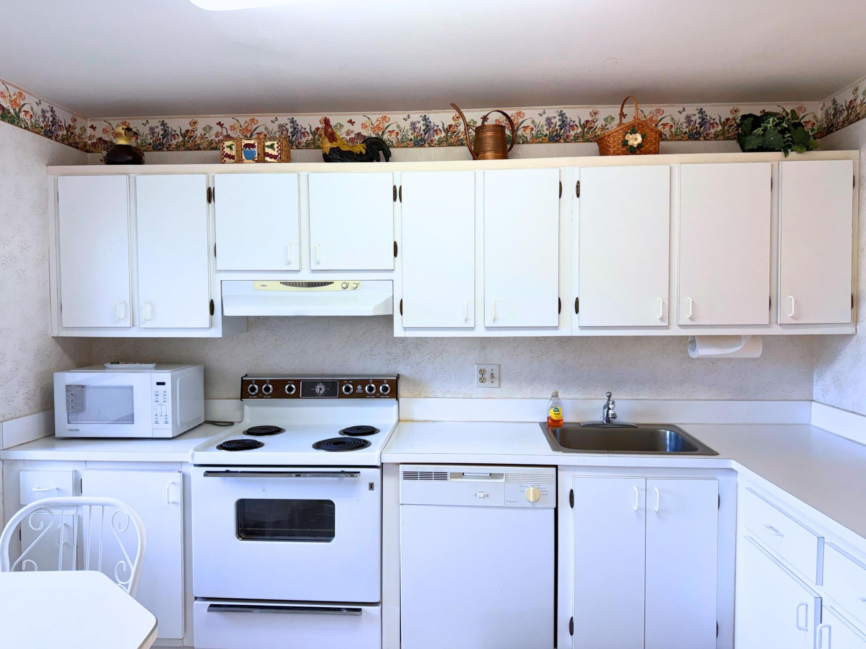 8410 Casa Del Lago E Property Photo 12