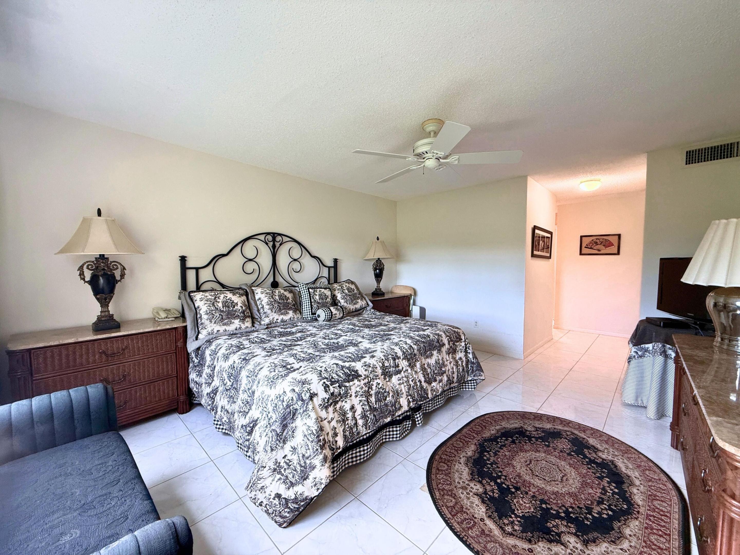 8410 Casa Del Lago E Property Photo 21