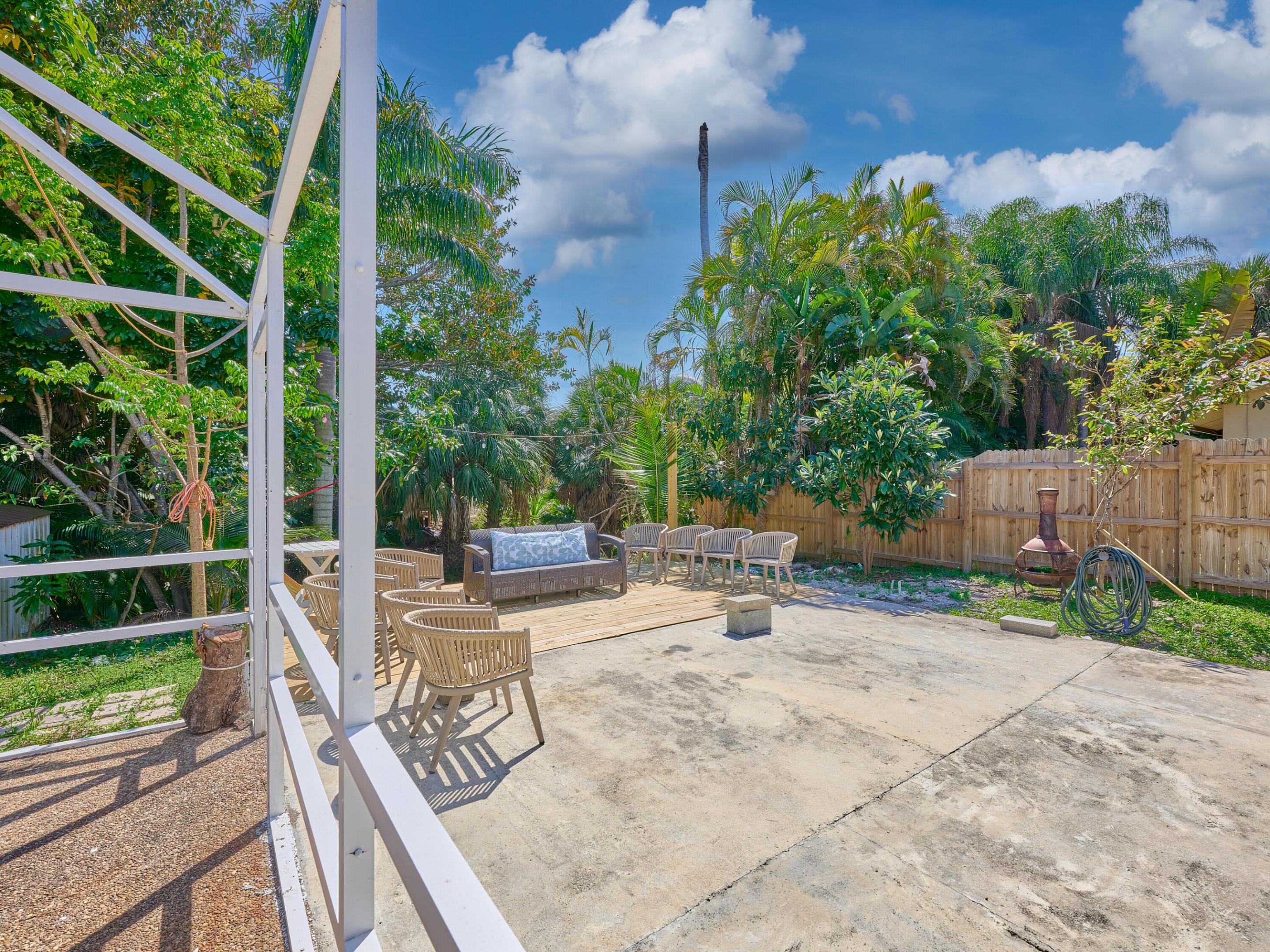 9020 Sw 8th Street Property Photo 12