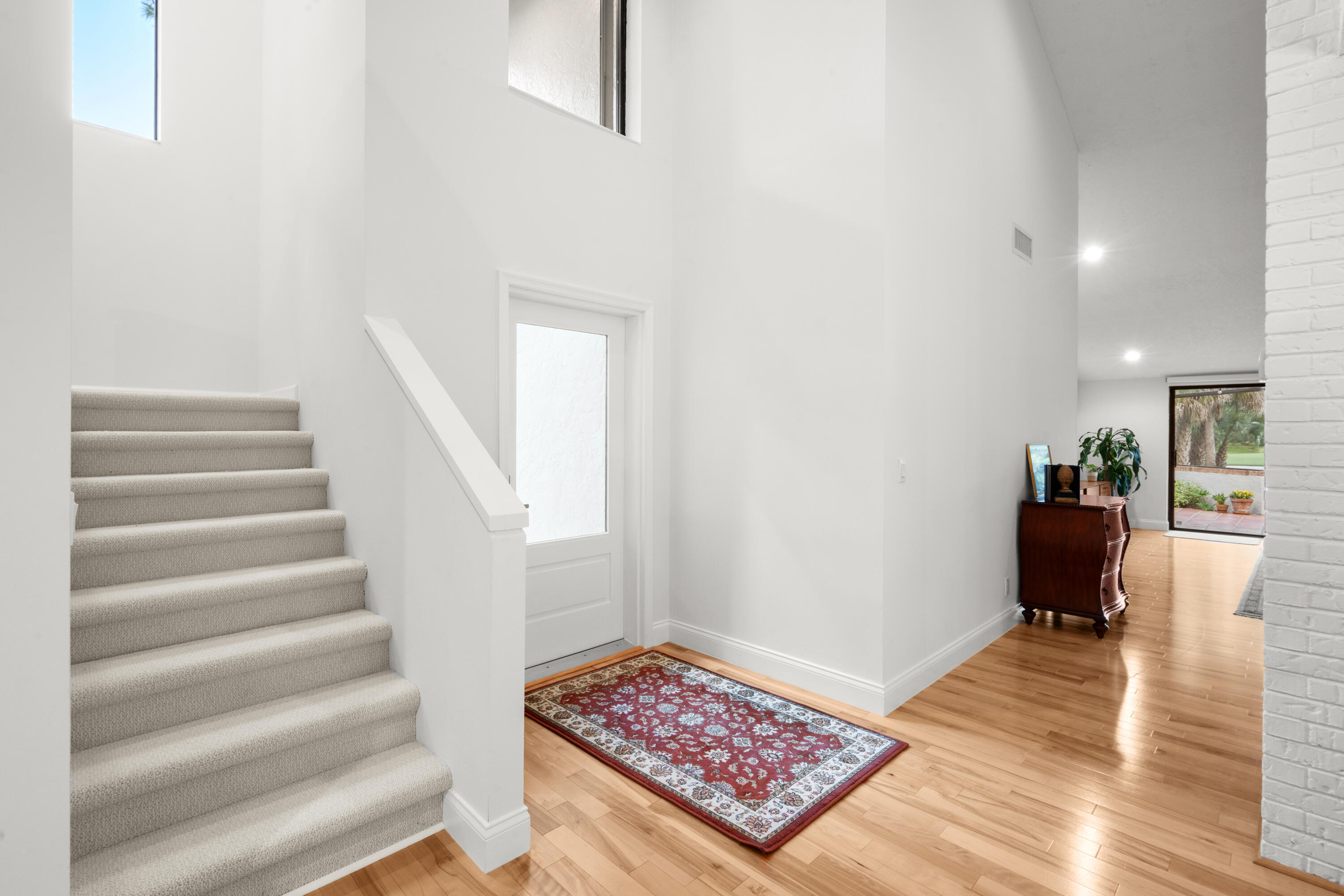 40 Edinburgh Drive Property Photo 10