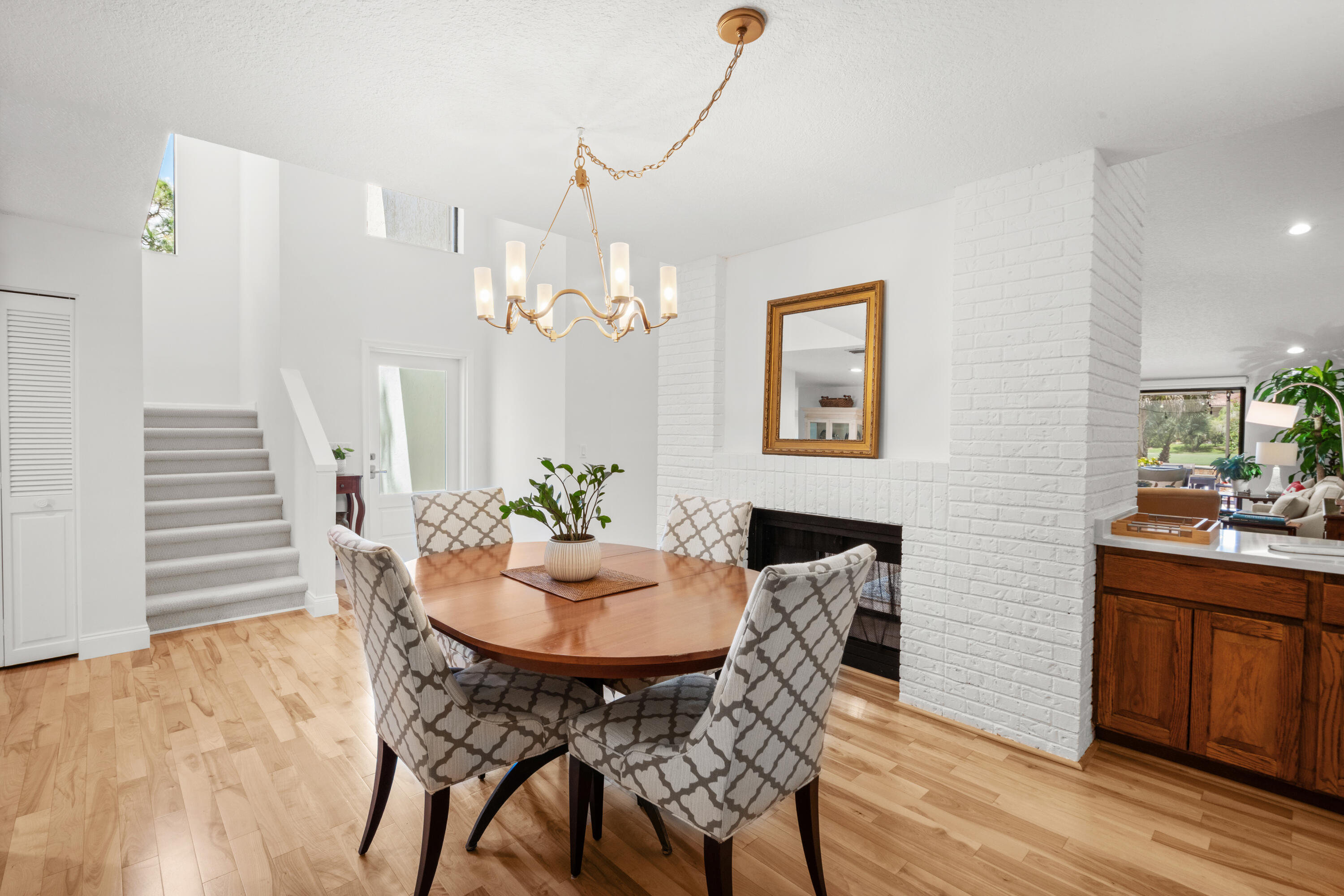 40 Edinburgh Drive Property Photo 13