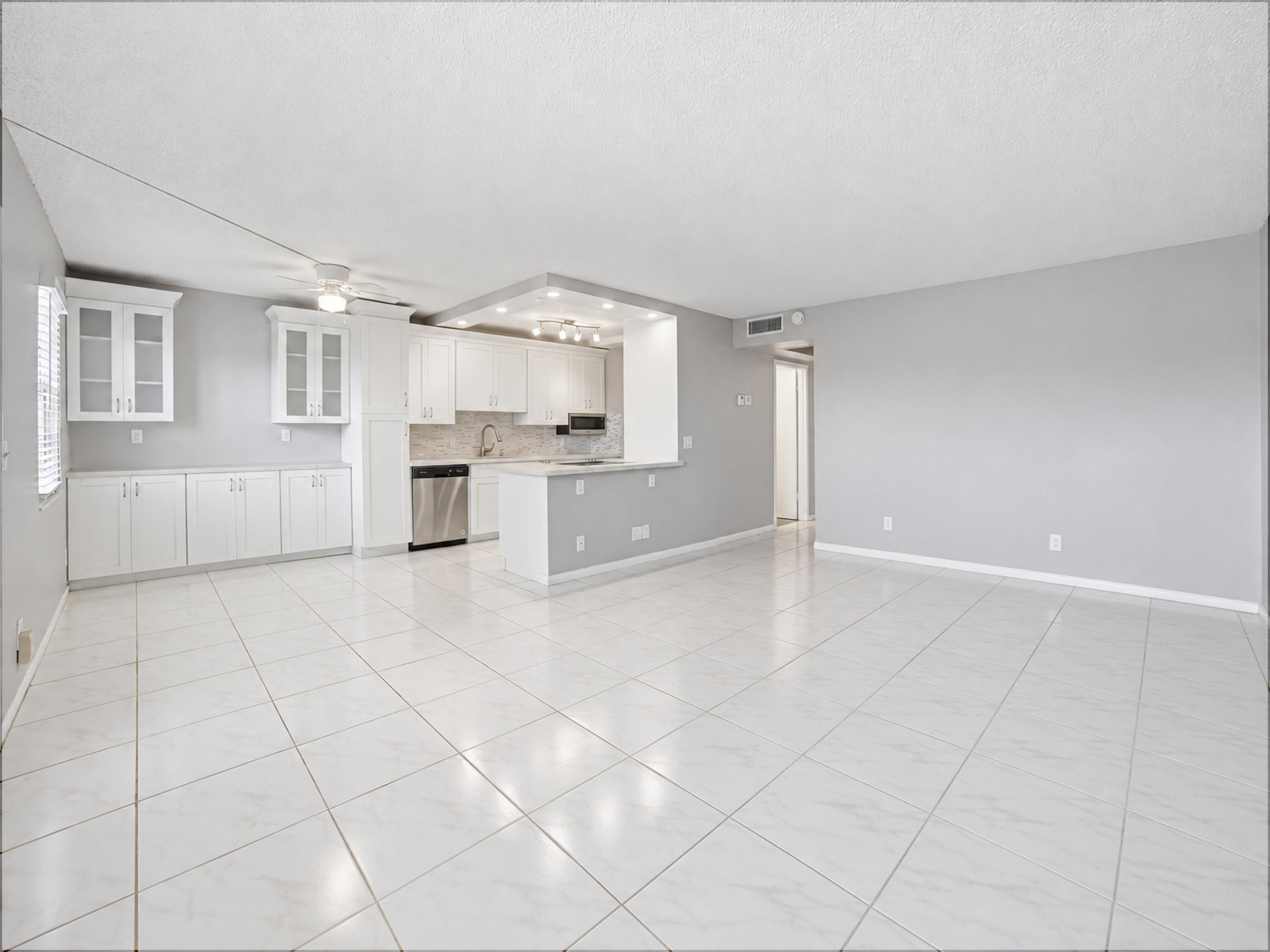 3002 Exeter A Property Photo 2