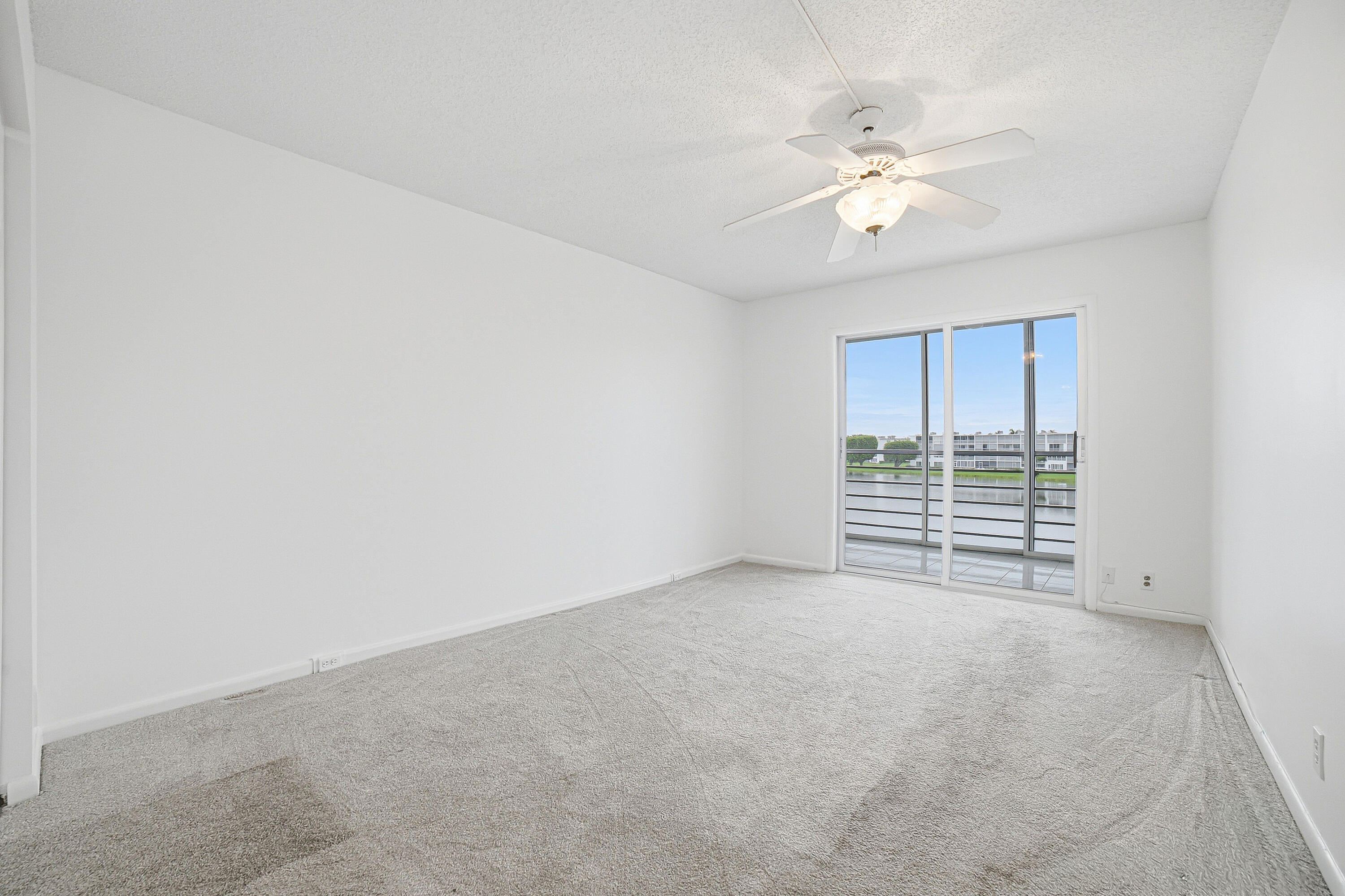 3002 Exeter A Property Photo 12