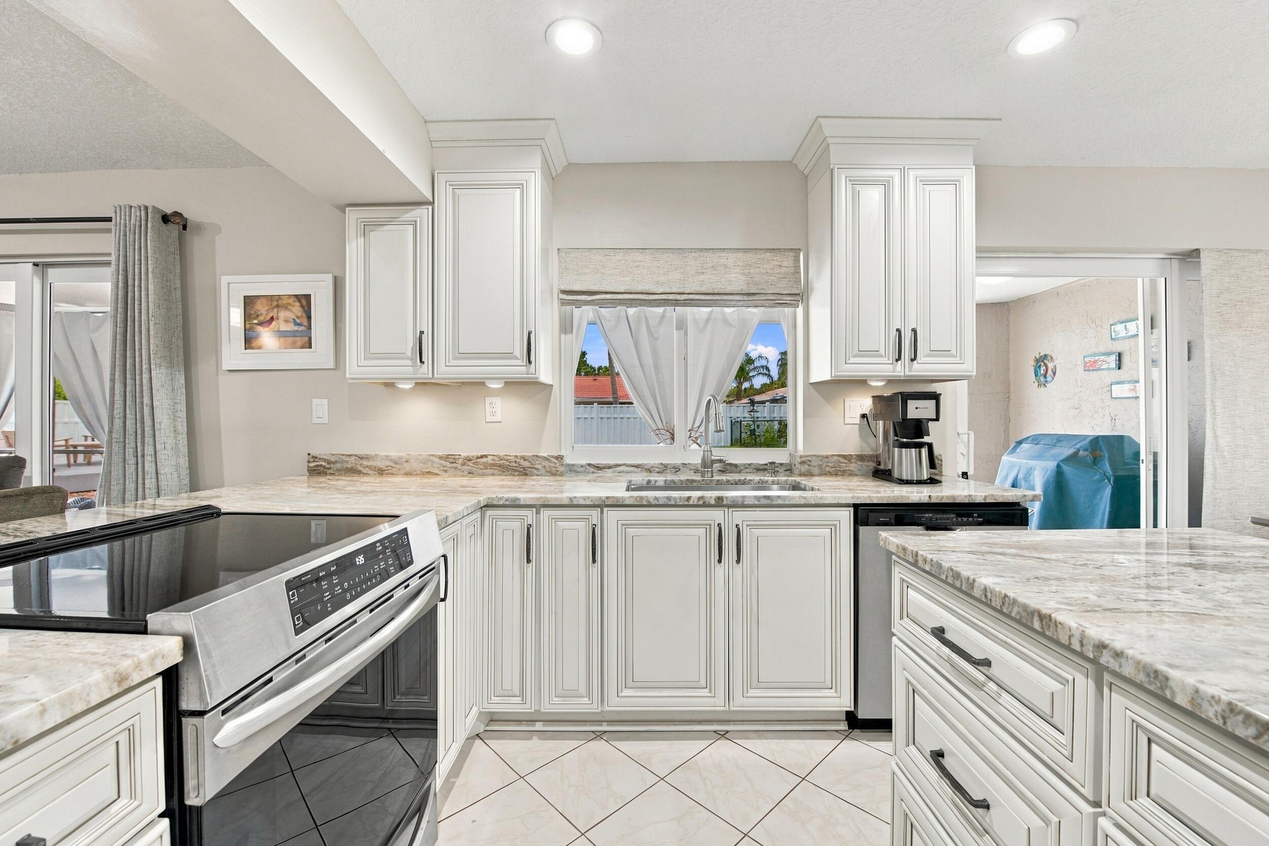 626 Nw 100th Way Property Photo 18