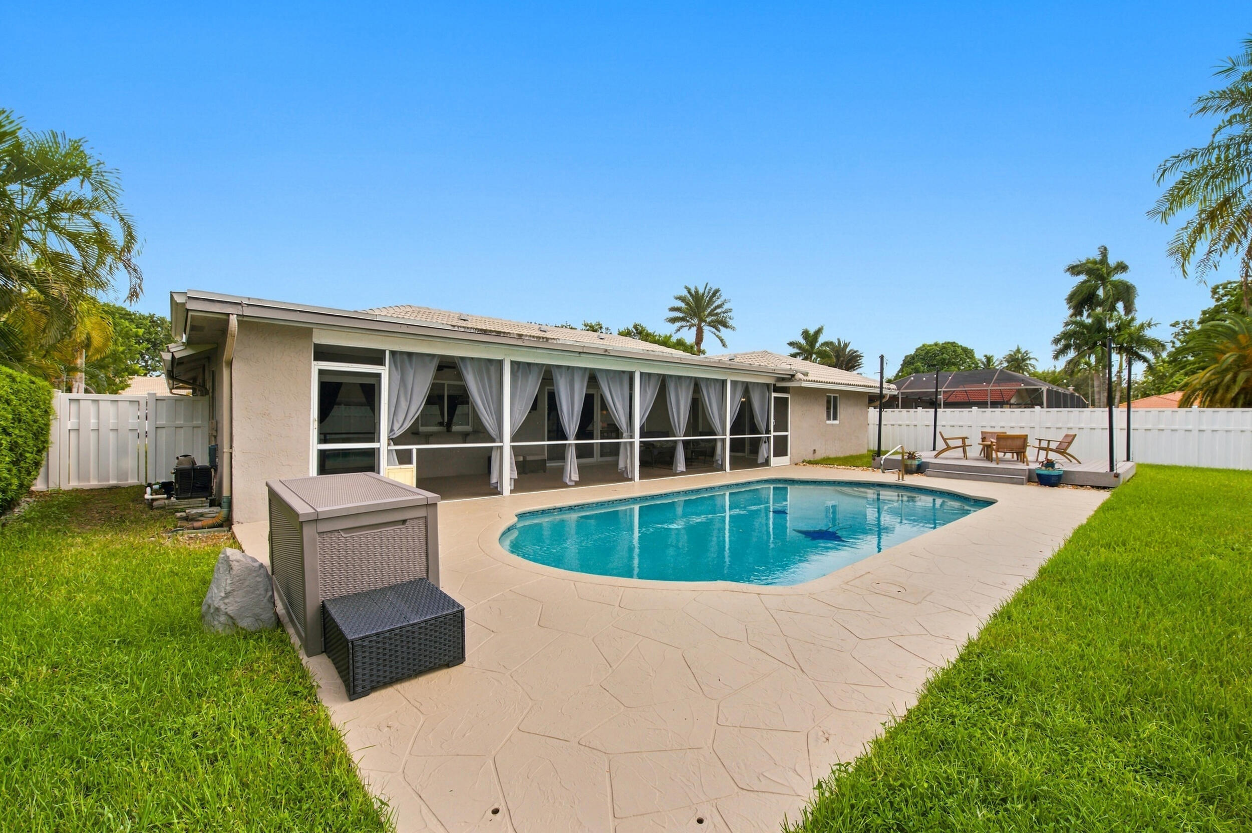 626 Nw 100th Way Property Photo 42