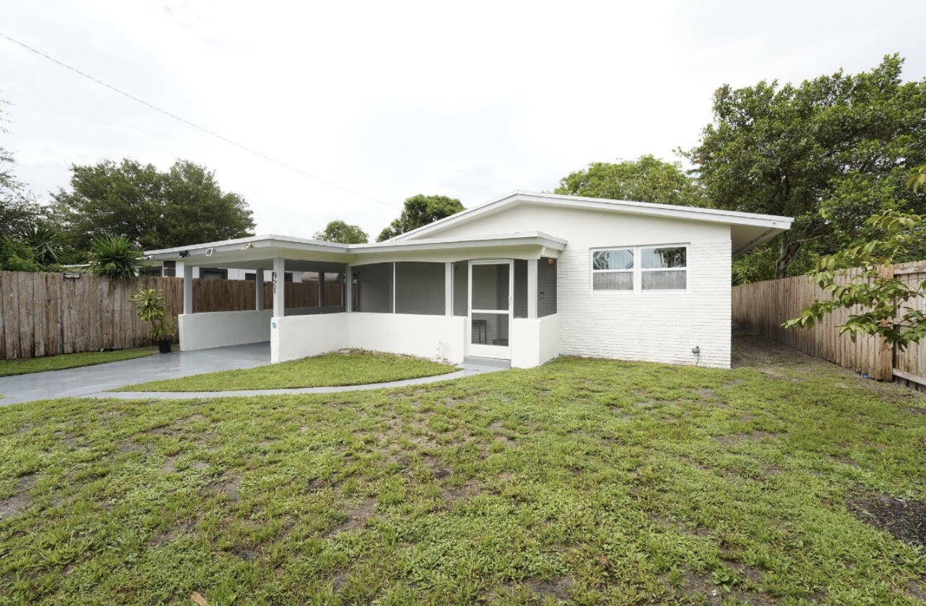921 Nw 14th Street Property Photo 1