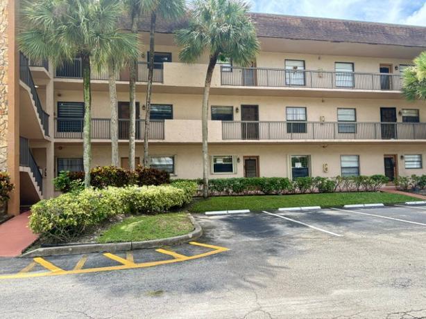 6095 N Sabal Palm Boulevard 308 Property Photo 2