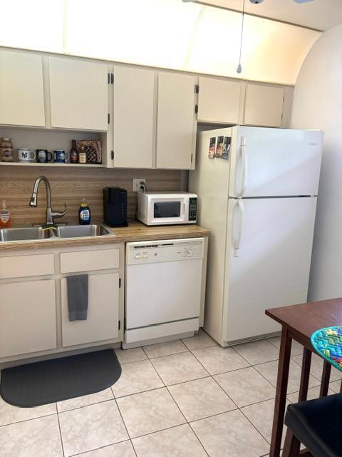 6095 N Sabal Palm Boulevard 308 Property Photo 7