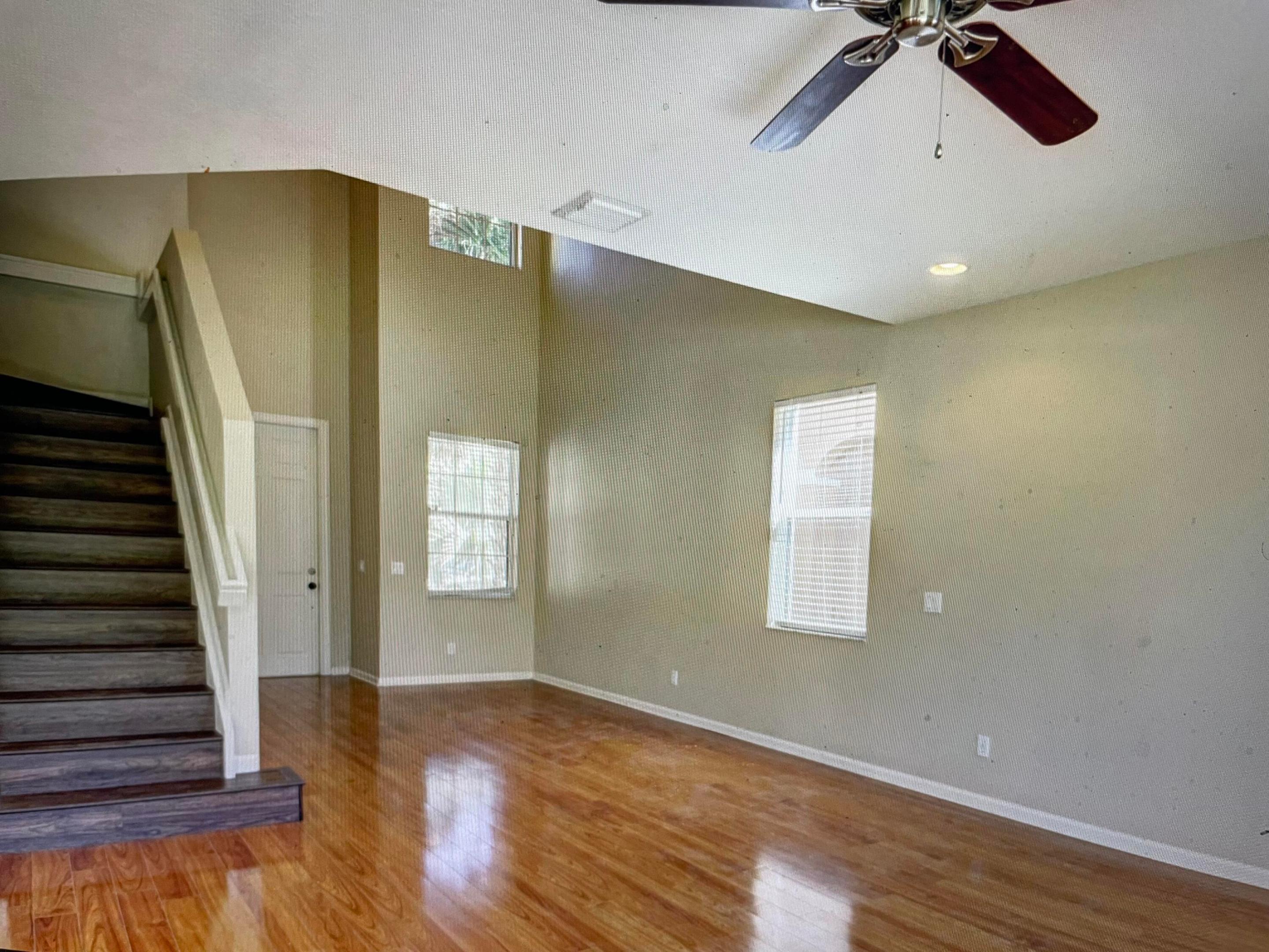 730 Nw Leonardo Circle Property Photo 6