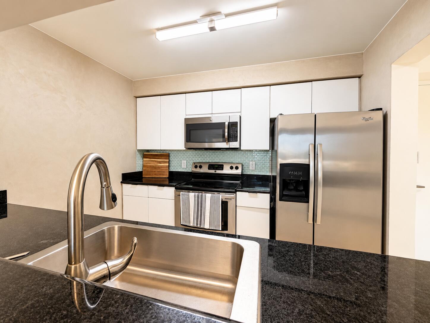 2475 Brickell Avenue 1705 Property Photo 7