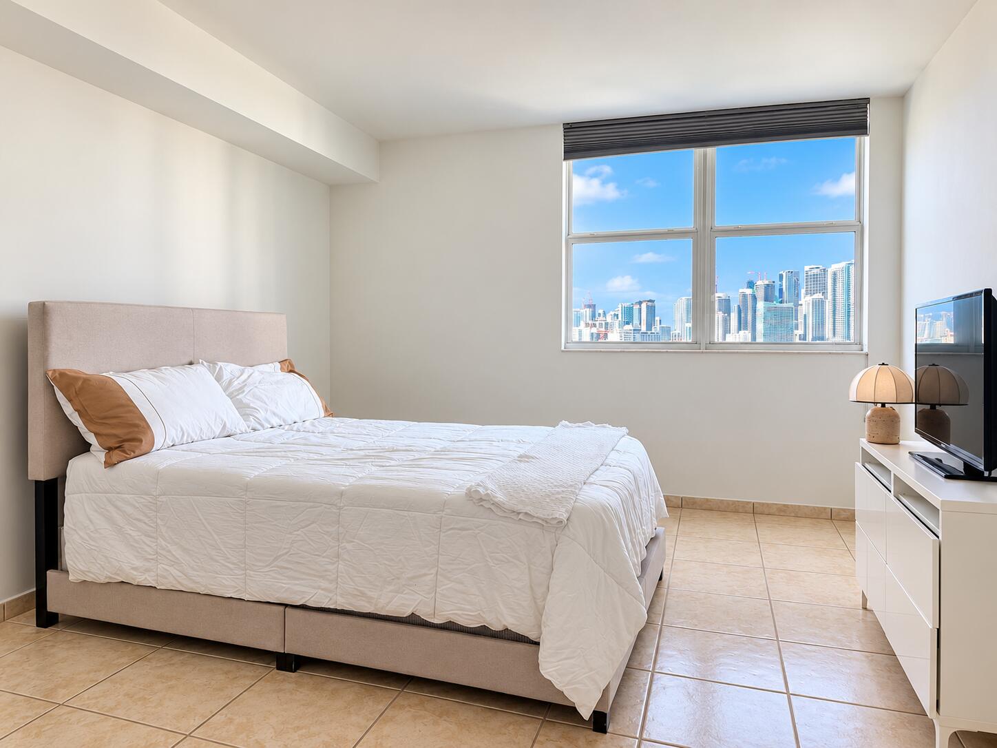2475 Brickell Avenue 1705 Property Photo 10