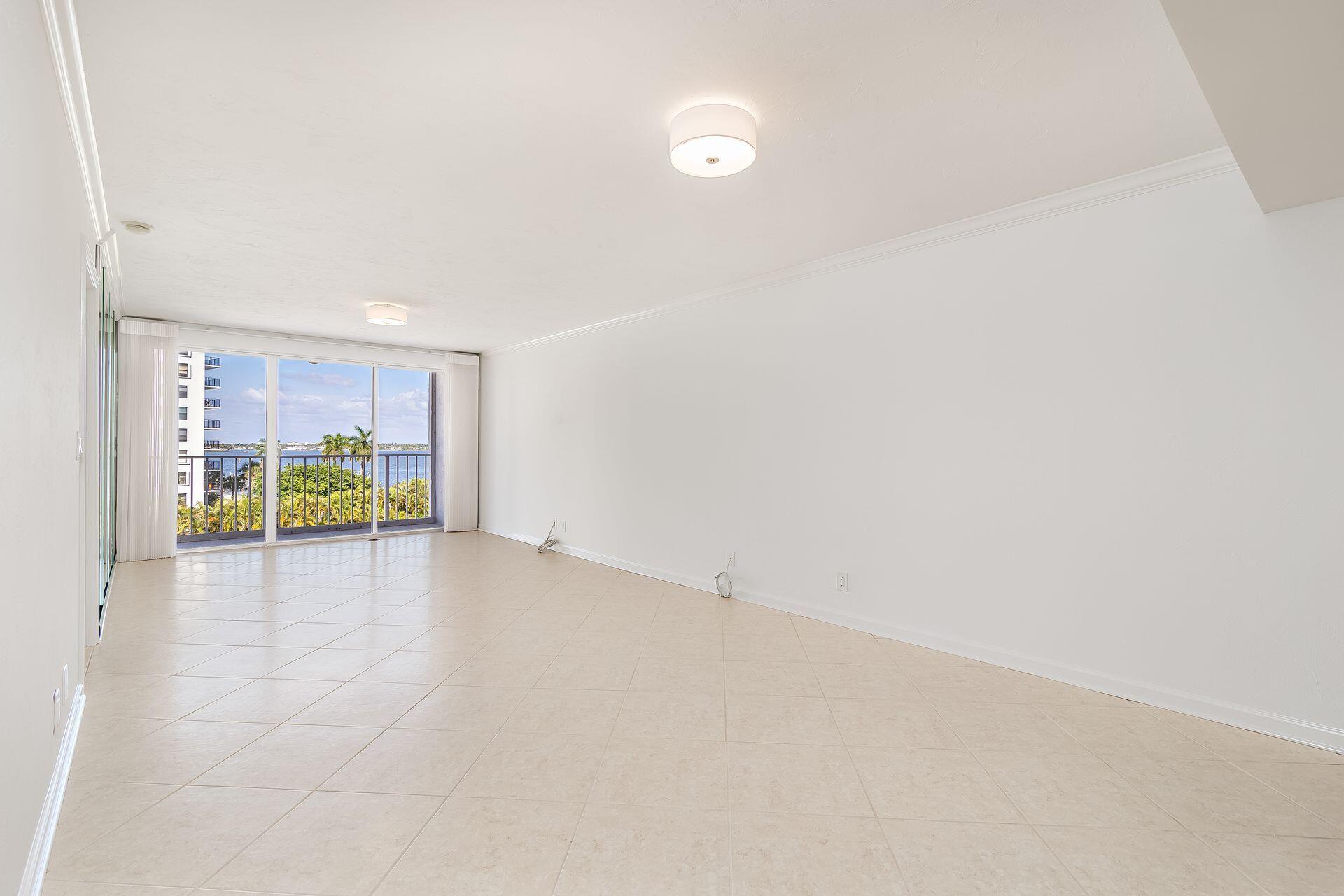 3901 S Flagler Drive 505 Property Photo 4