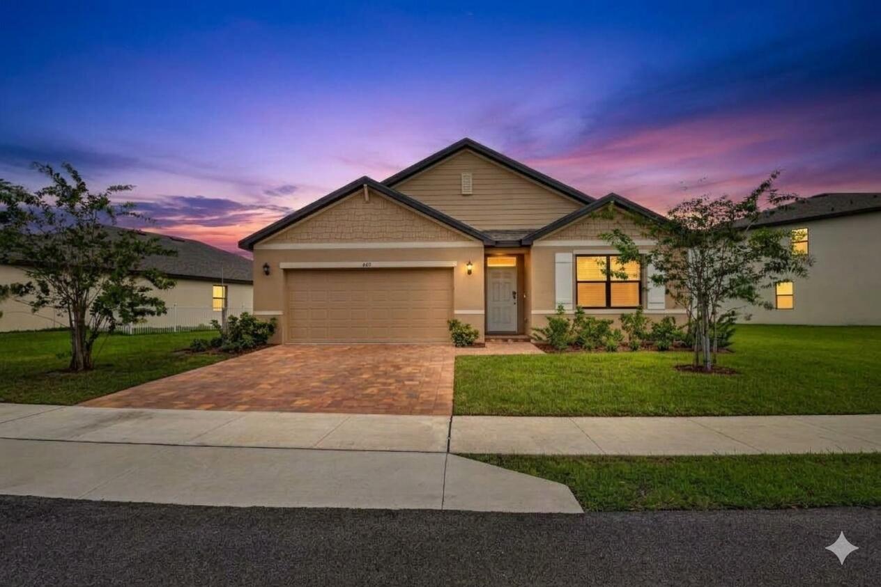 469 Seafoam Circle Property Photo 1