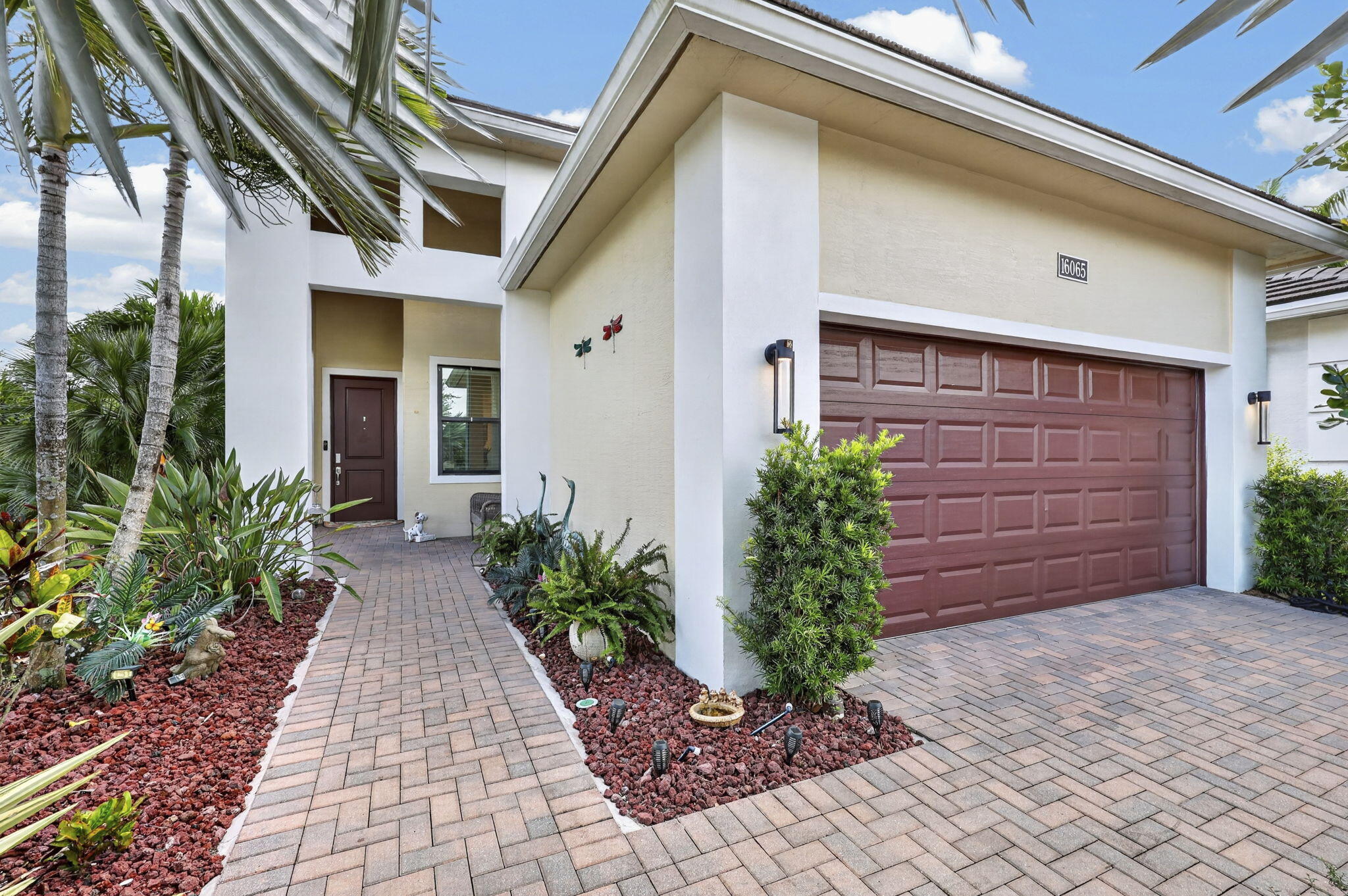 16065 Key Biscayne Lane Property Photo 1