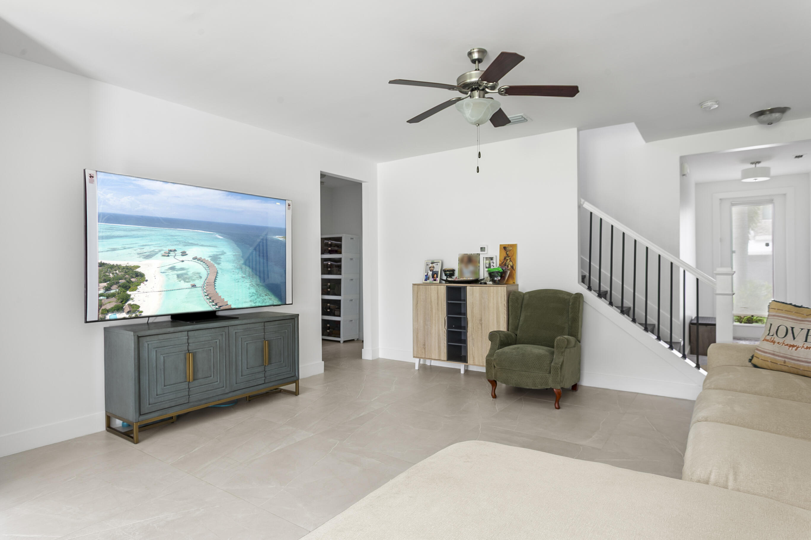 4511 E Aqua Bella Lane Property Photo 5