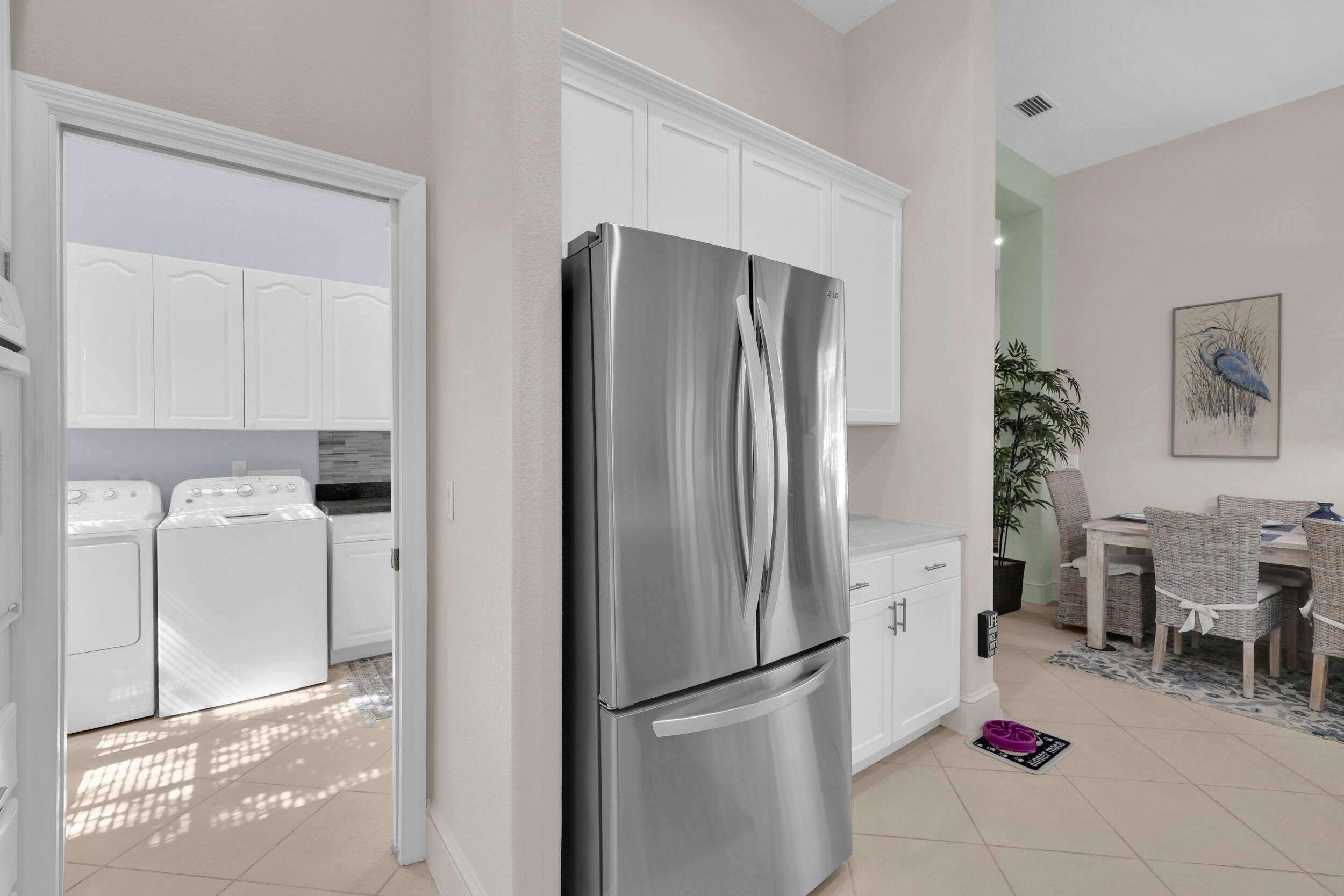 831 Island Club Square Property Photo 10