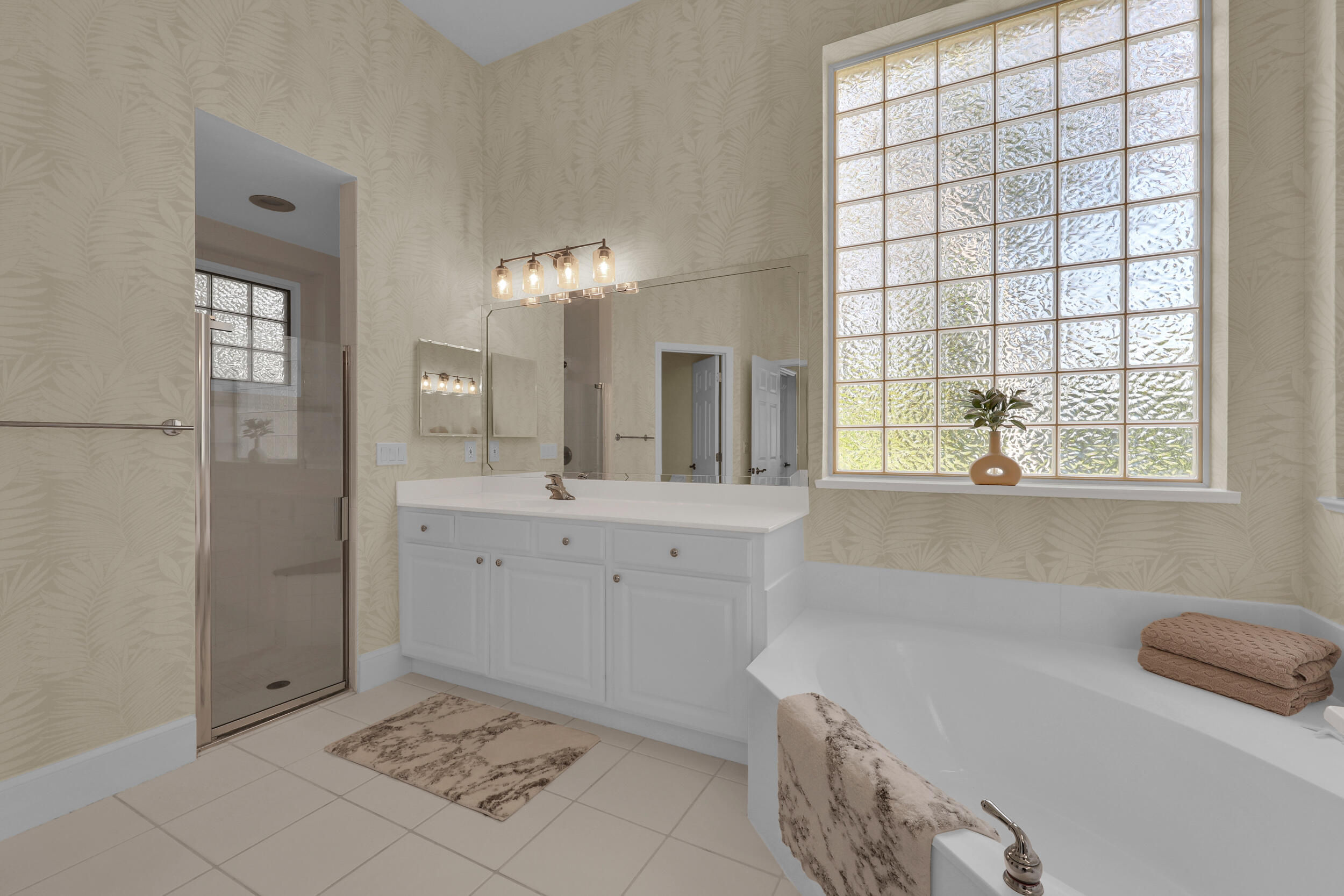 831 Island Club Square Property Photo 16