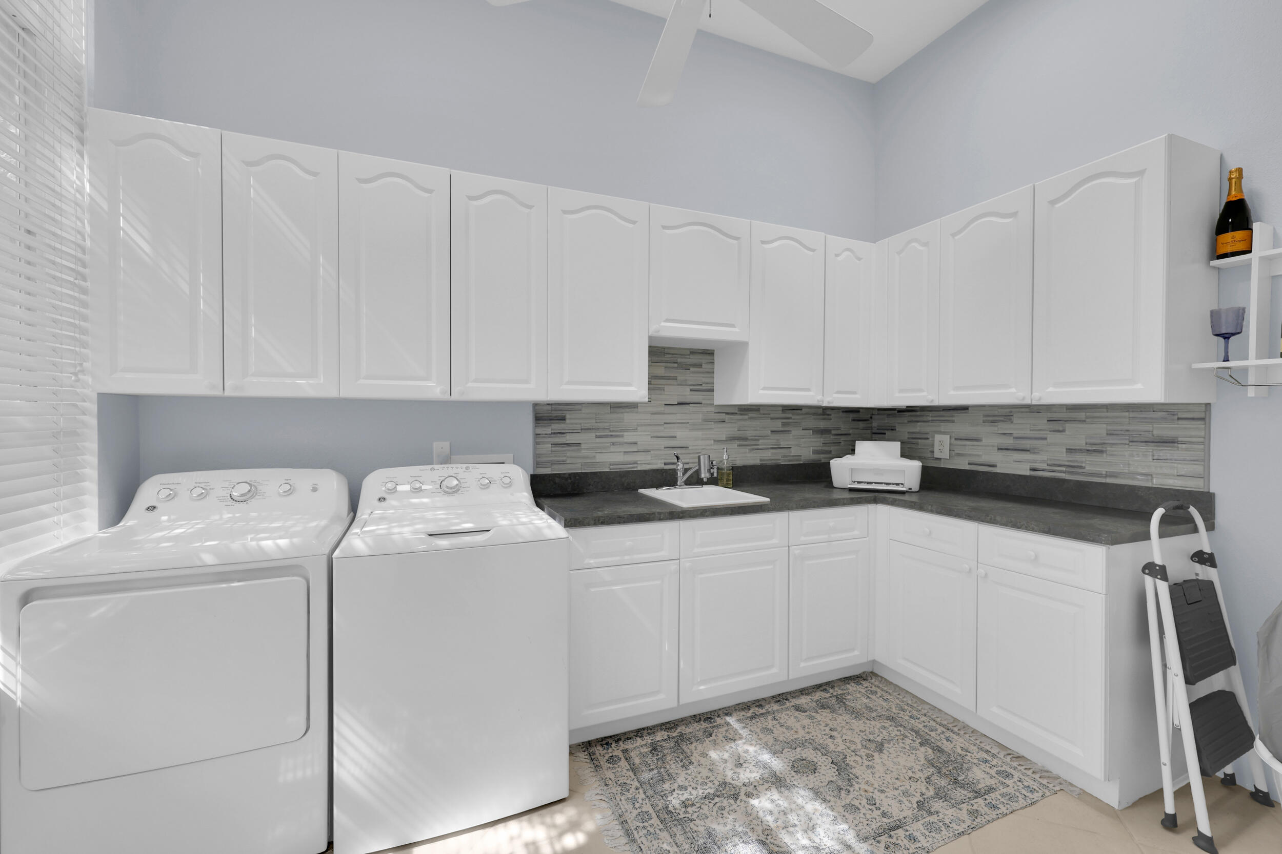 831 Island Club Square Property Photo 21