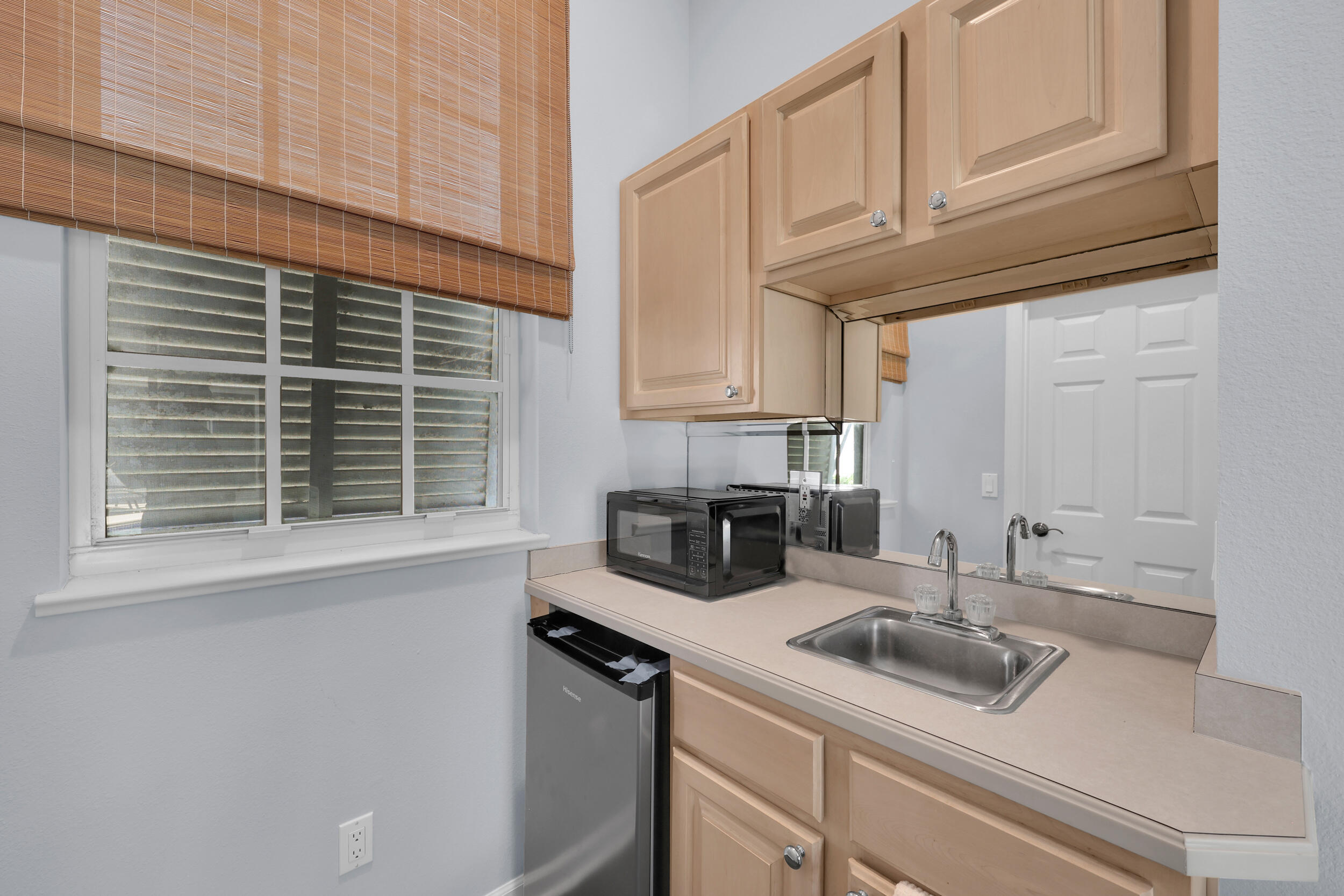 831 Island Club Square Property Photo 27