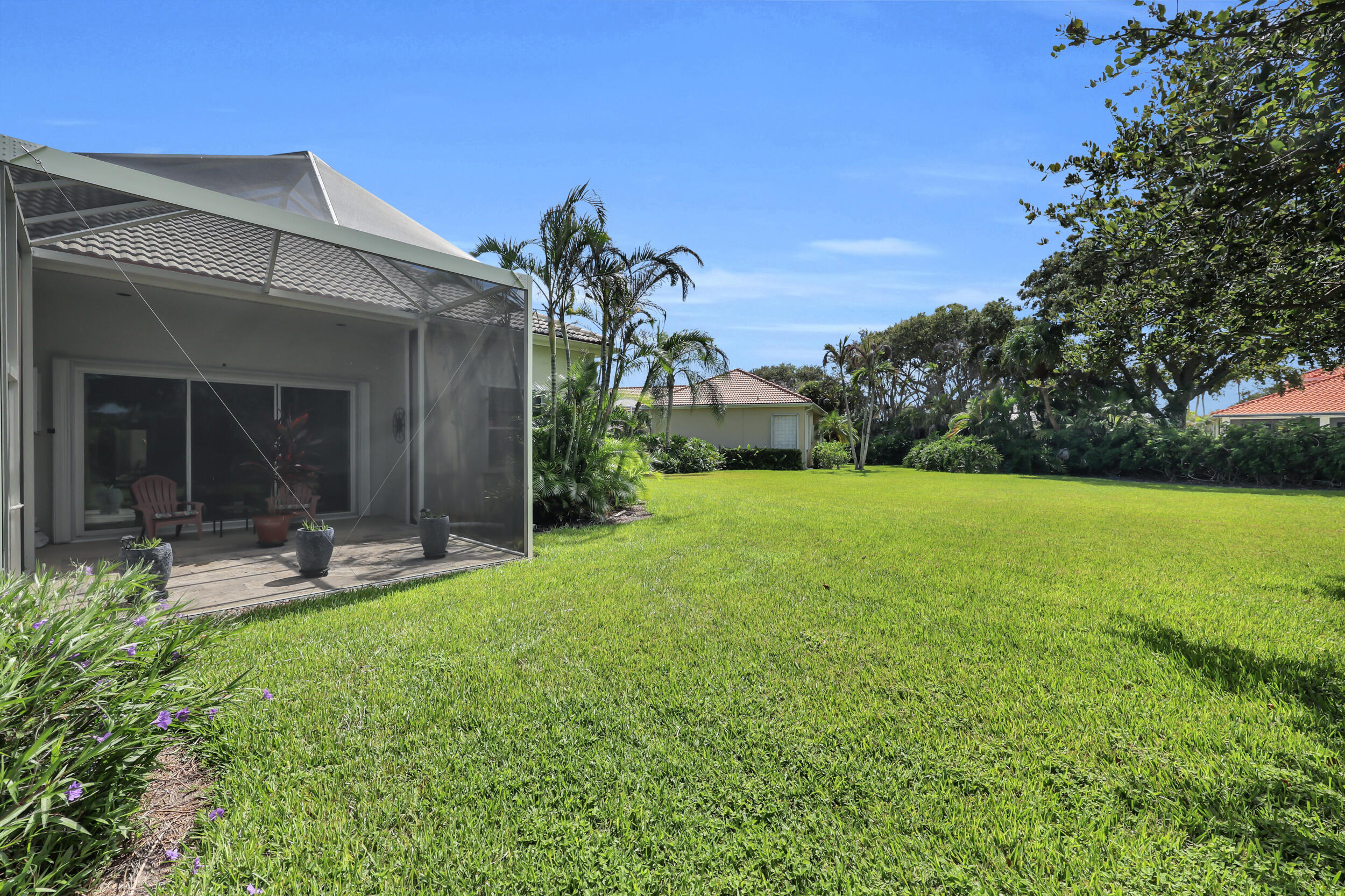 831 Island Club Square Property Photo 32