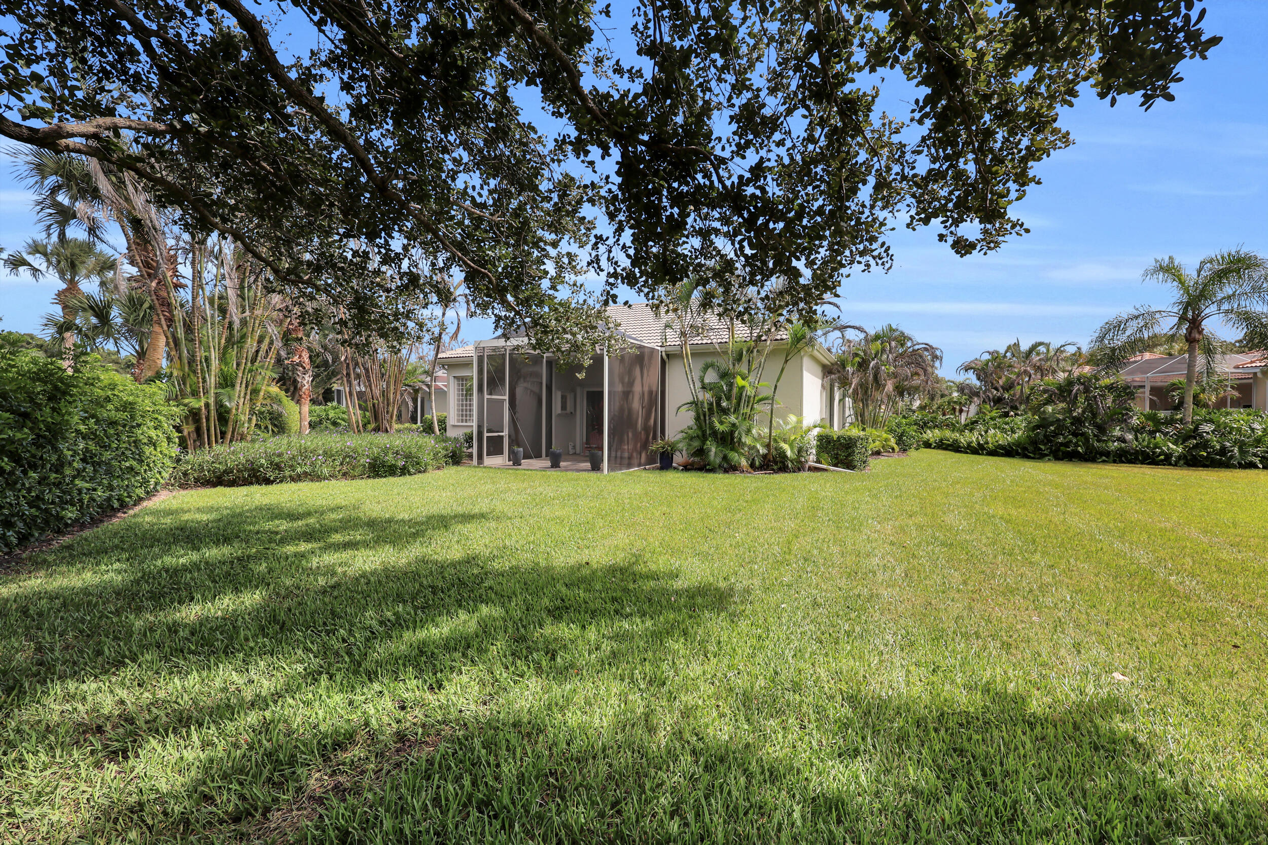 831 Island Club Square Property Photo 33