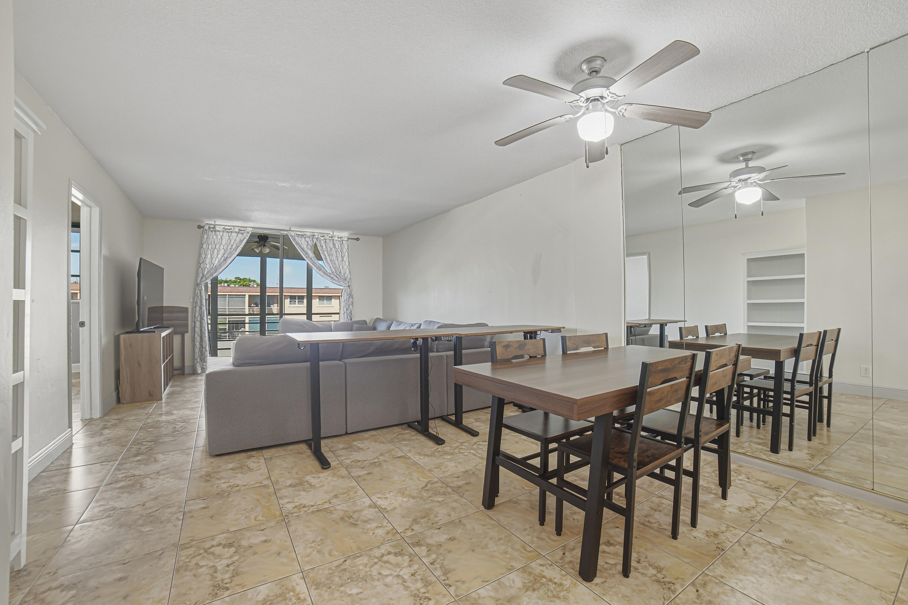 4500 N Federal Highway 358g Property Photo 1