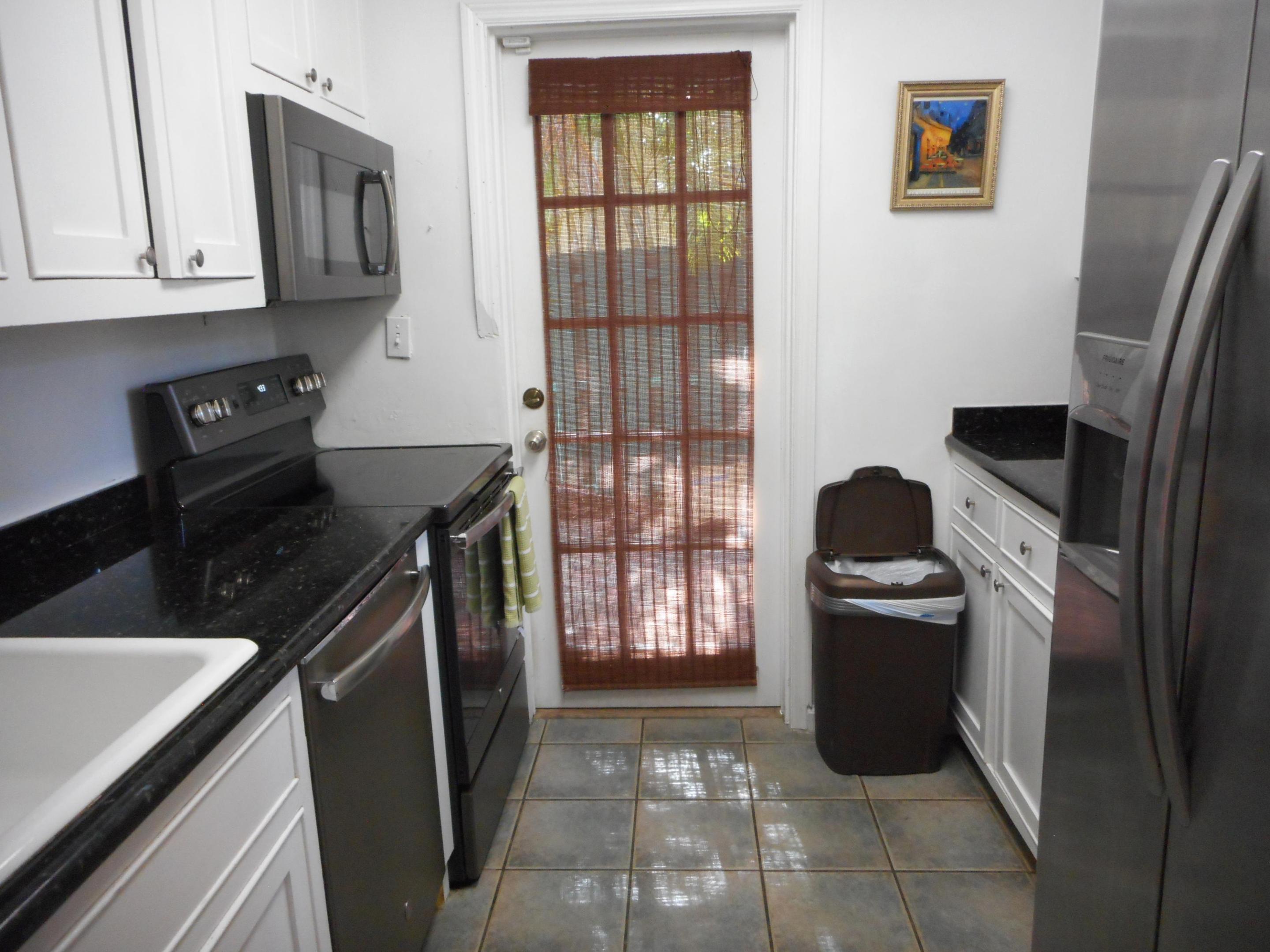 600 Westwood Road Property Photo 20