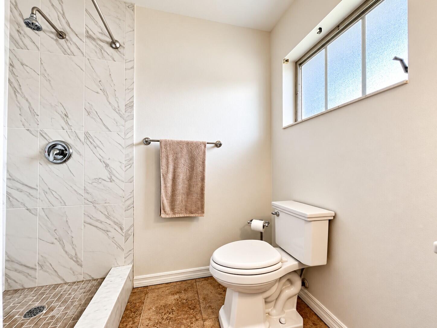 2920 Crosley Drive E E Property Photo 7