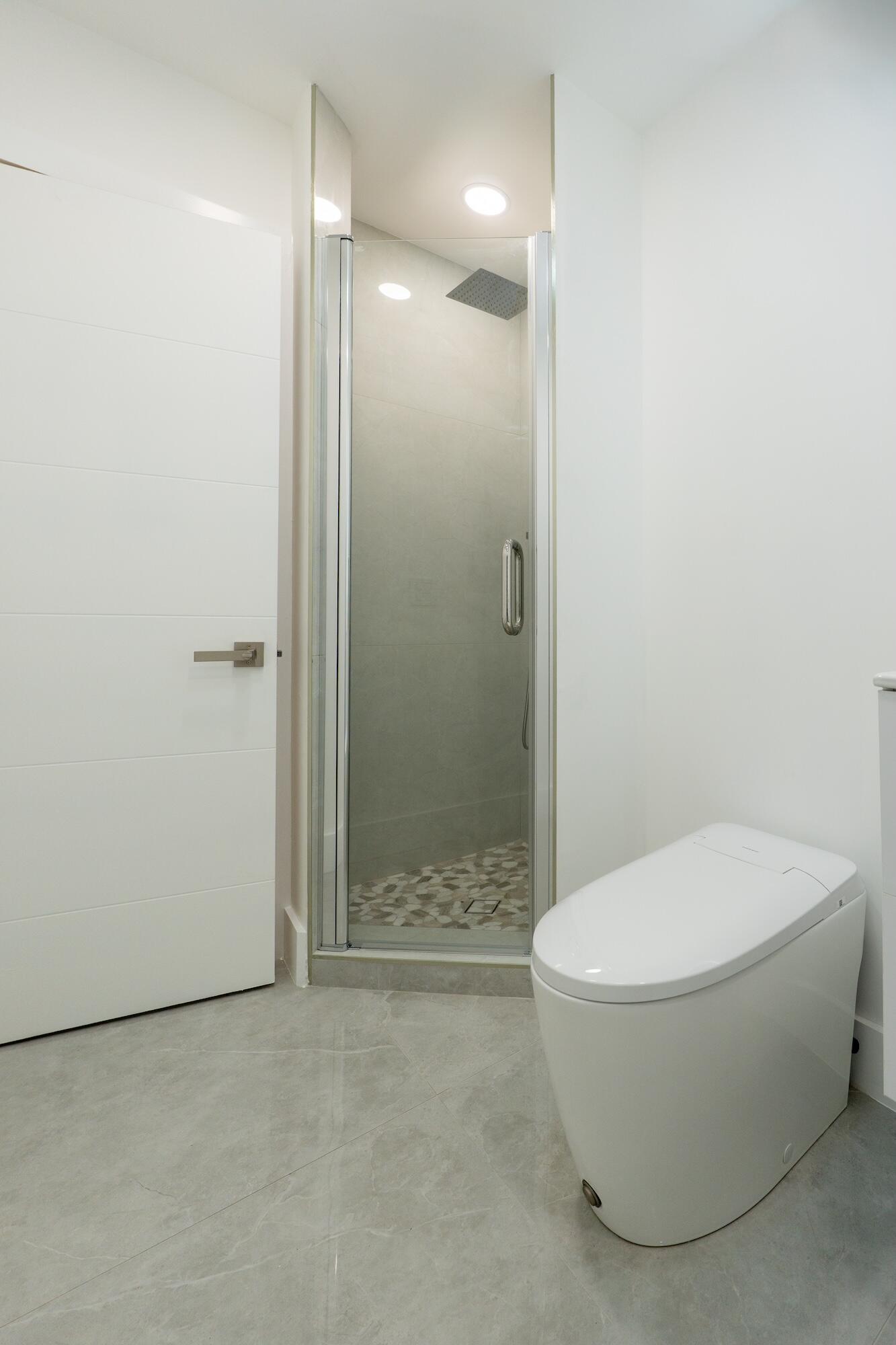 2175 Ne 56th Street 201 Property Photo 16