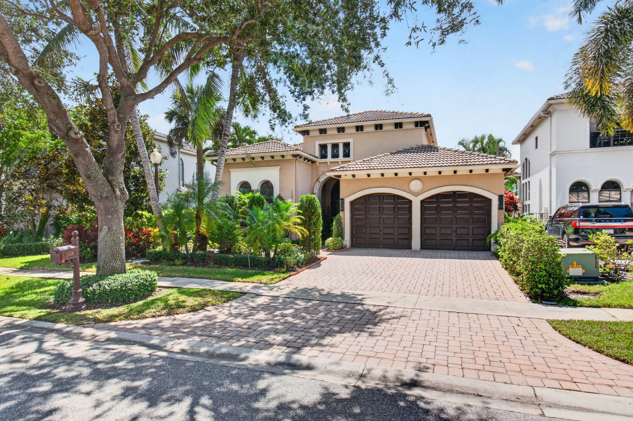 17835 Lake Azure Way Property Photo 2