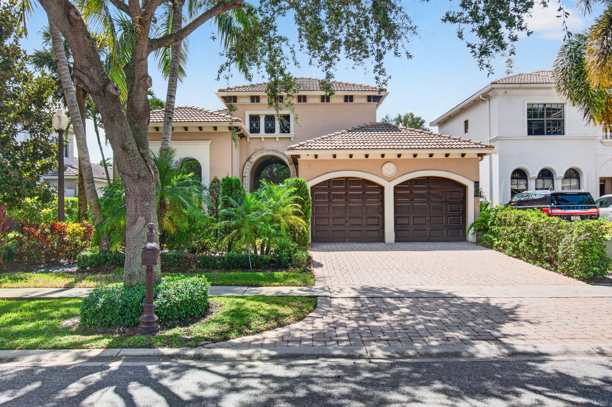 17835 Lake Azure Way Property Photo 3
