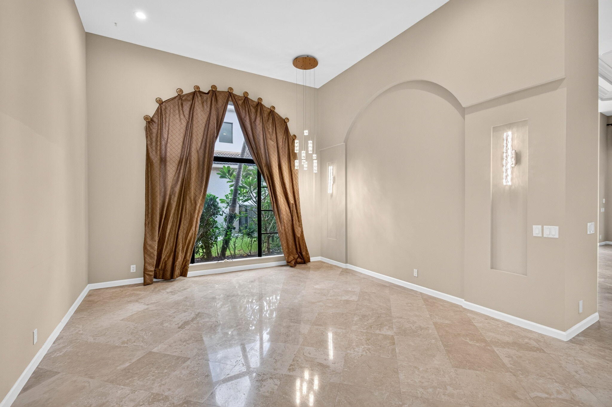 17835 Lake Azure Way Property Photo 15