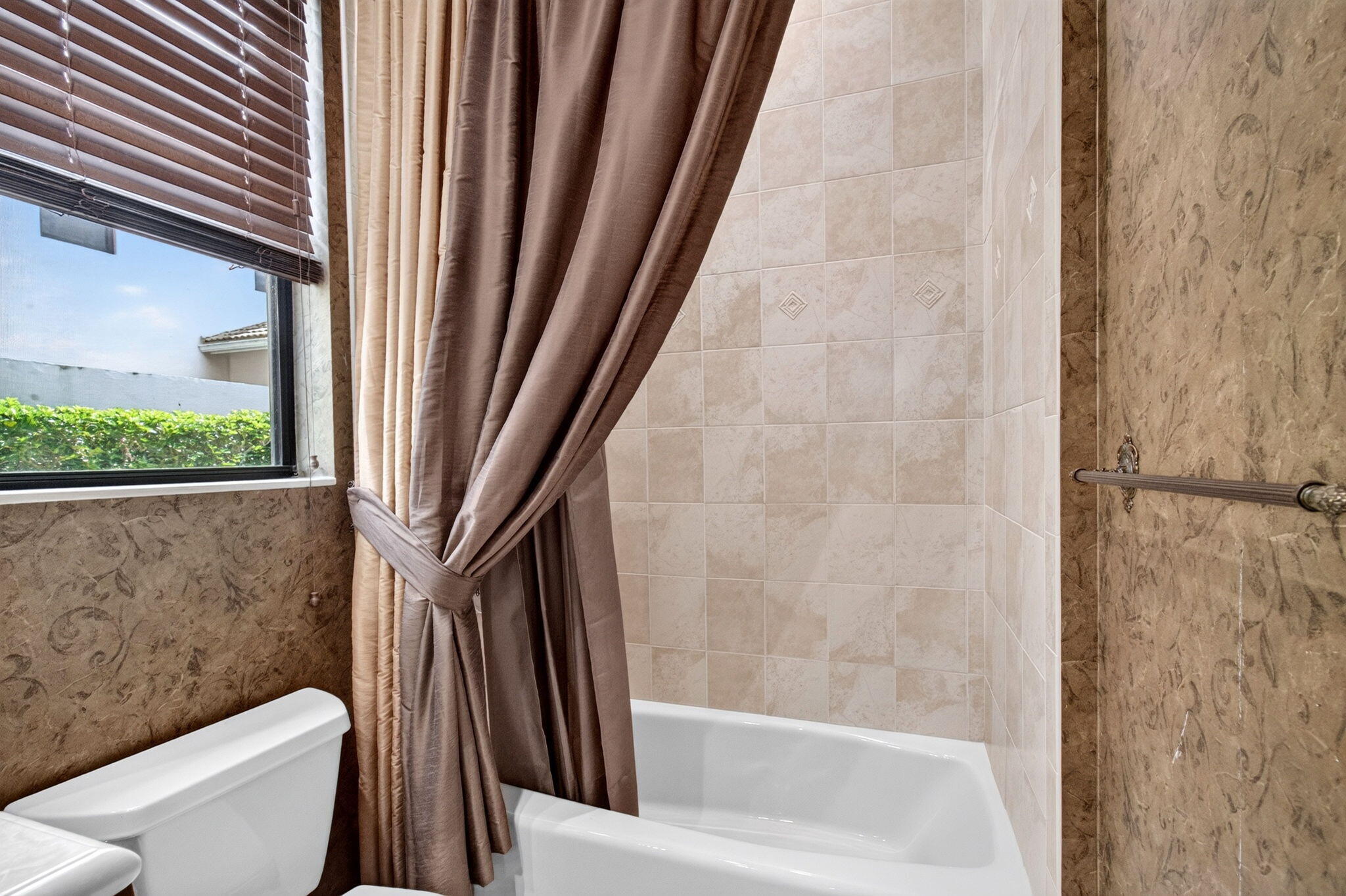 17835 Lake Azure Way Property Photo 63