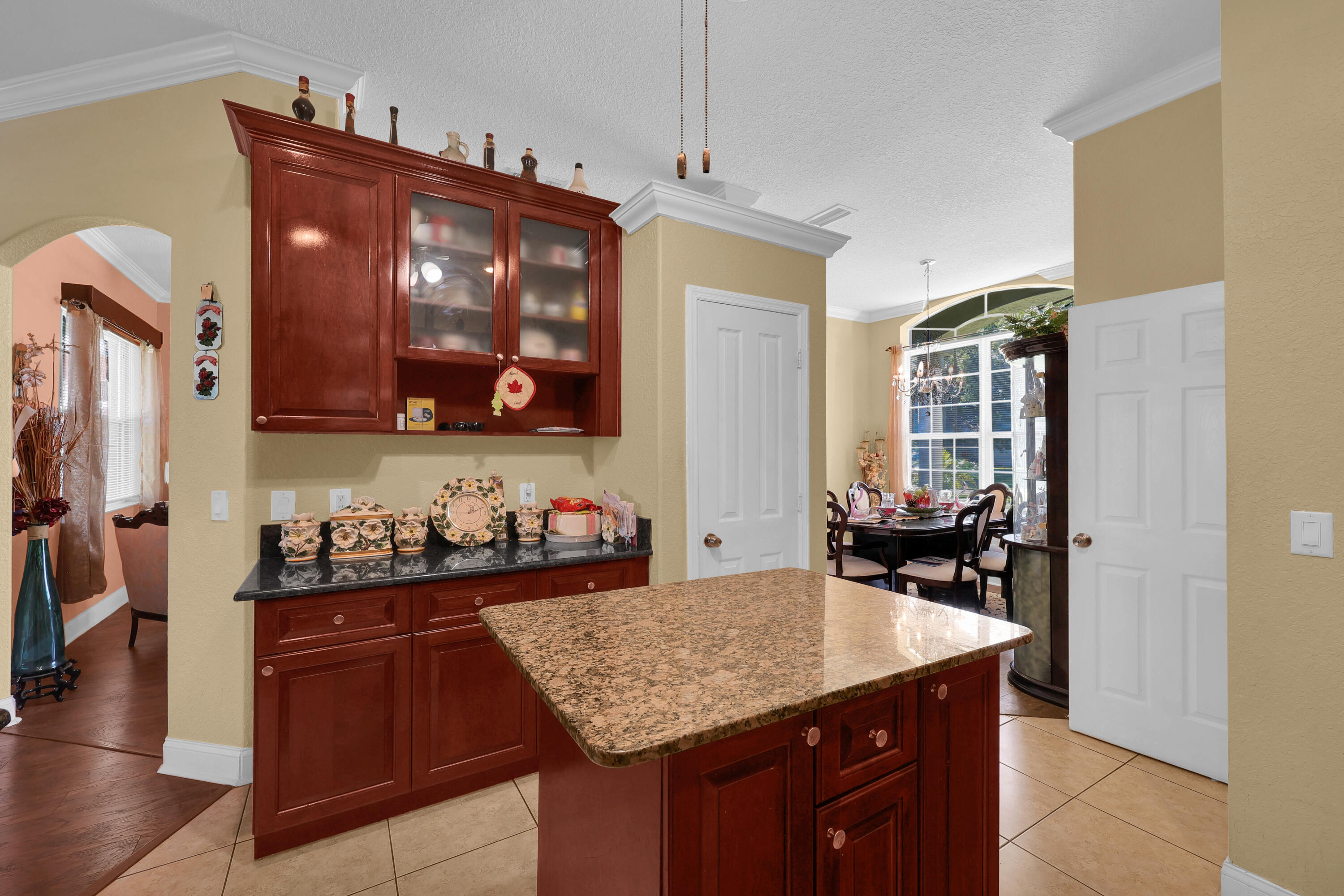 1885 Sw Altman Avenue Property Photo 15