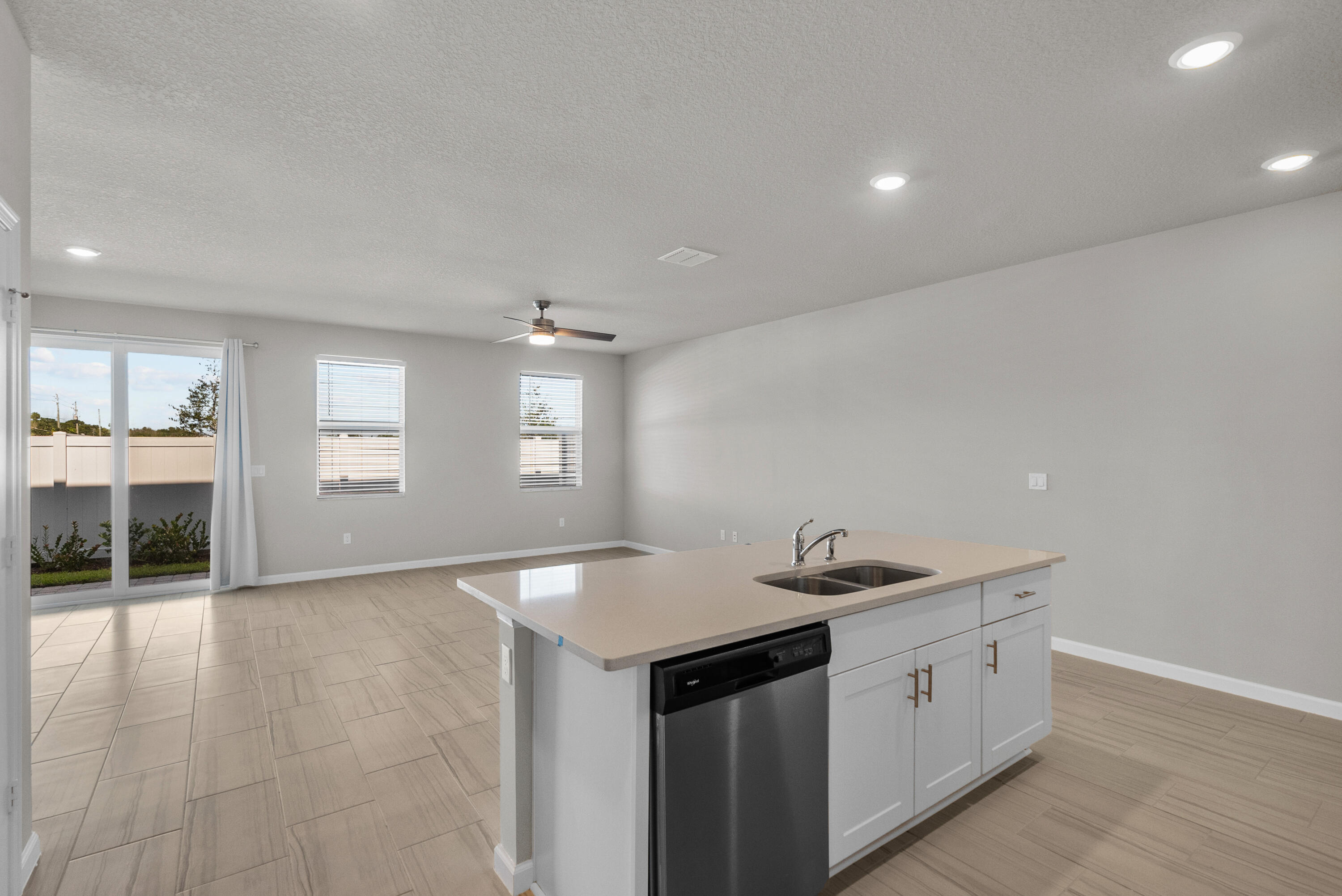 5622 Se Edgewater Circle Property Photo 4