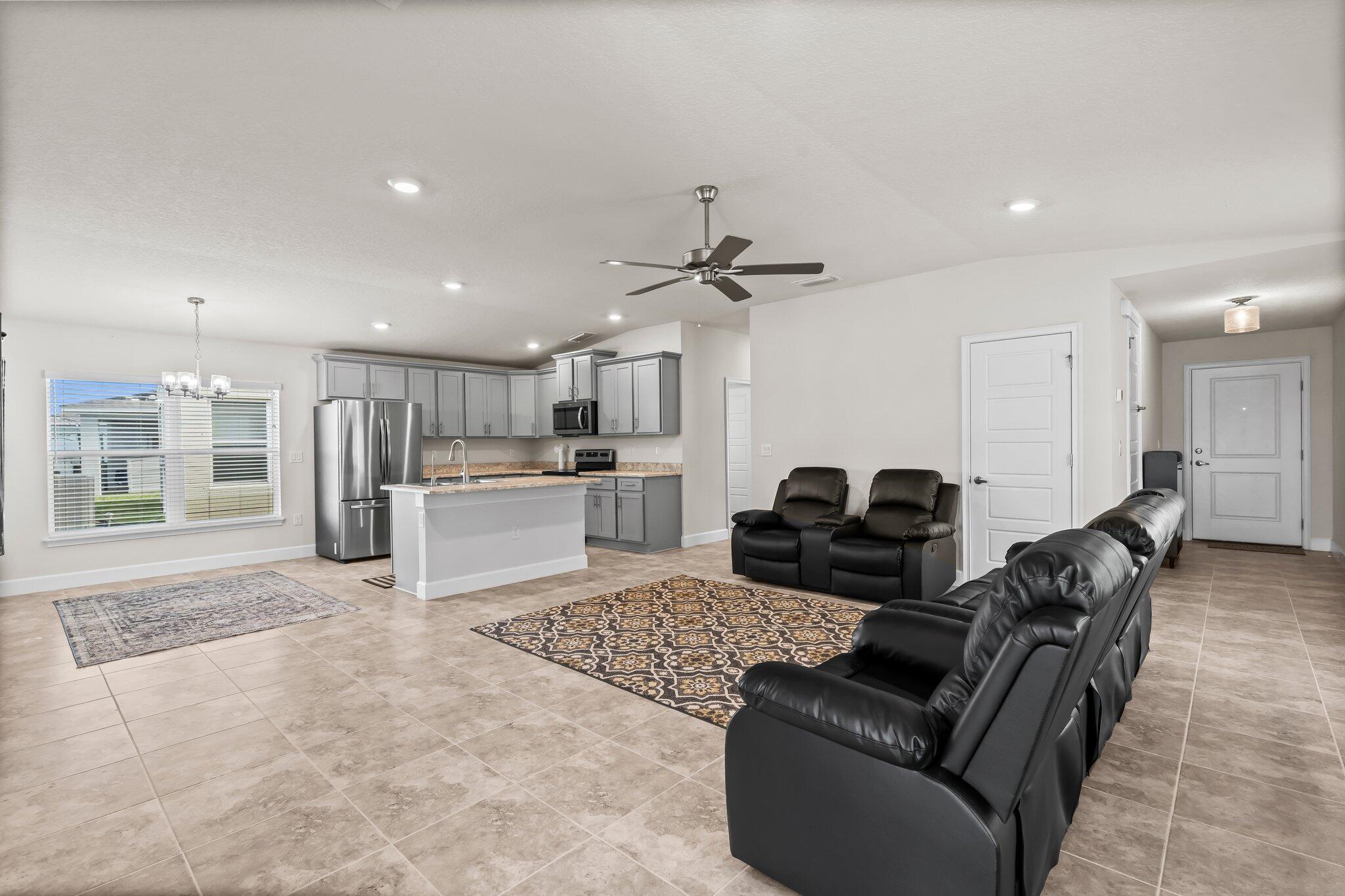 1276 CANFIELD Circle SE Property Photo 1