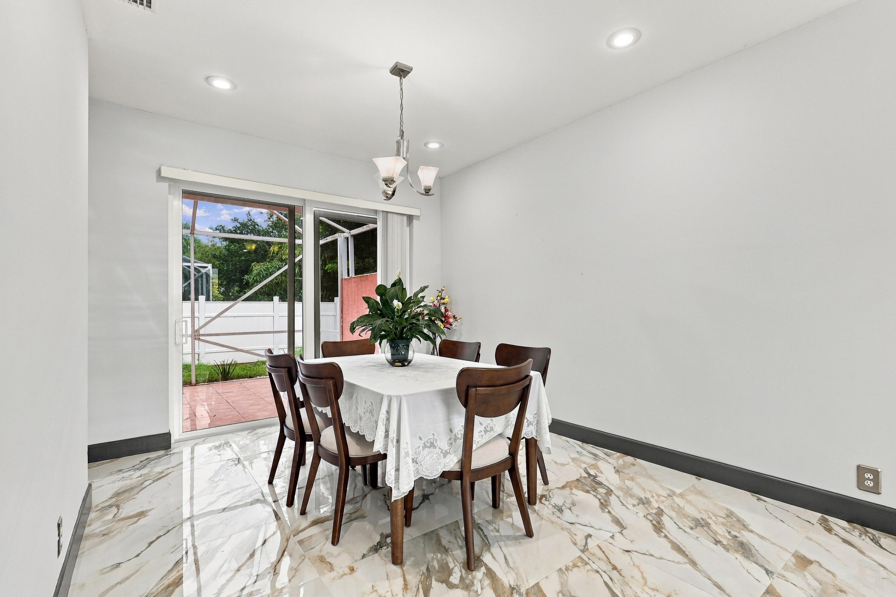 18982 Adagio Drive Property Photo 12