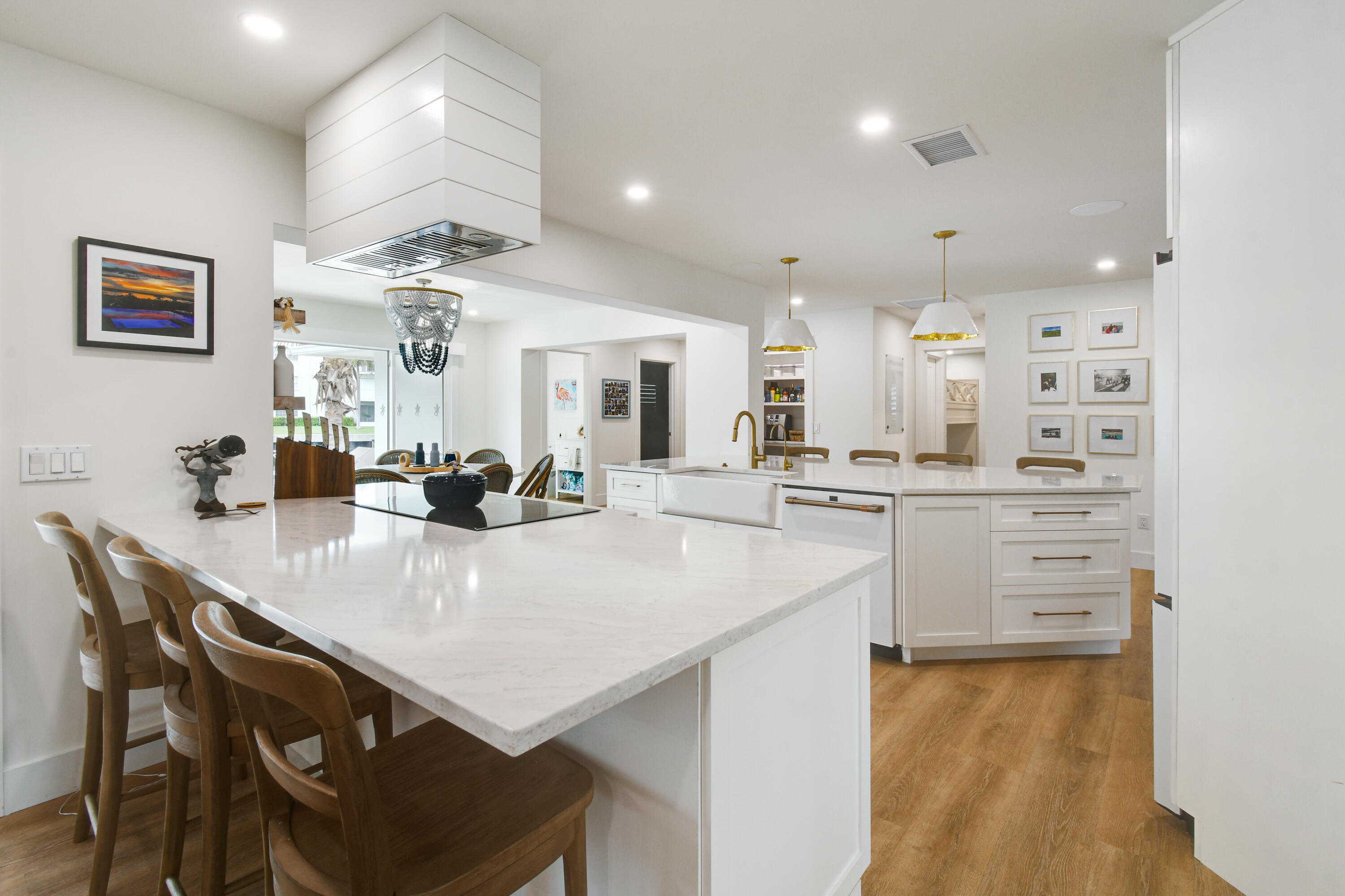 1091 Singer Drive Property Photo 15
