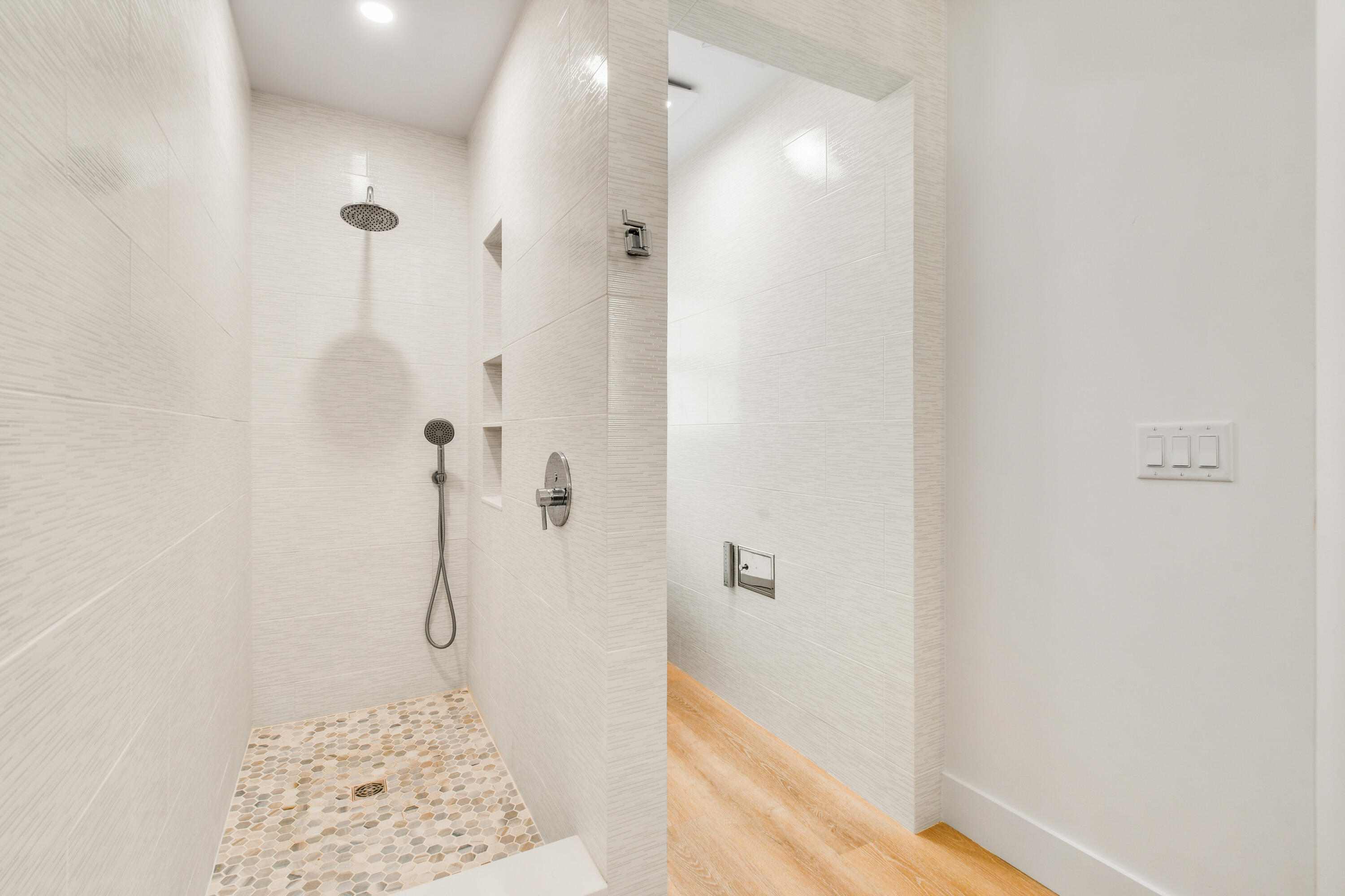 1091 Singer Drive Property Photo 22