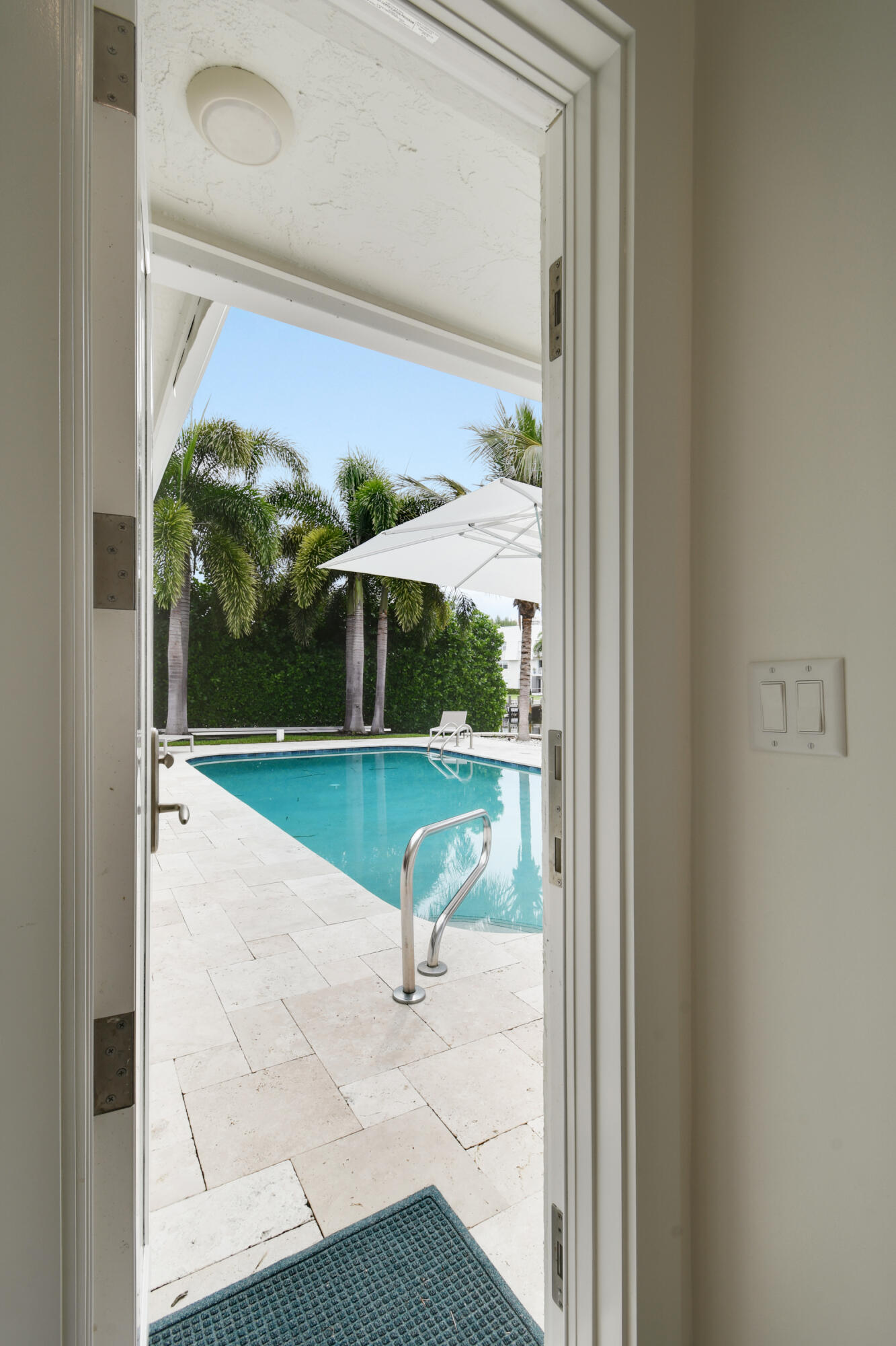 1091 Singer Drive Property Photo 34