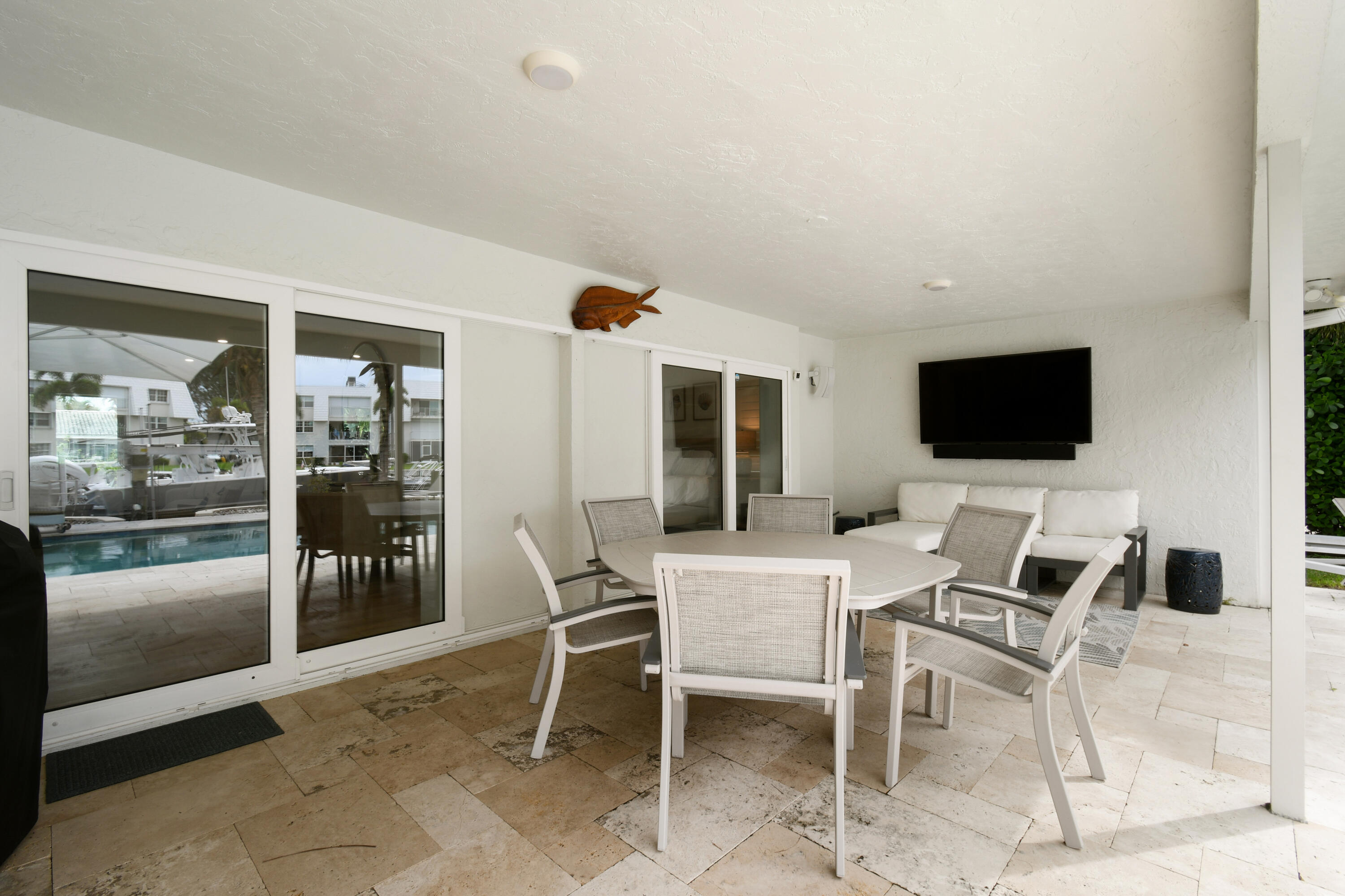 1091 Singer Drive Property Photo 38