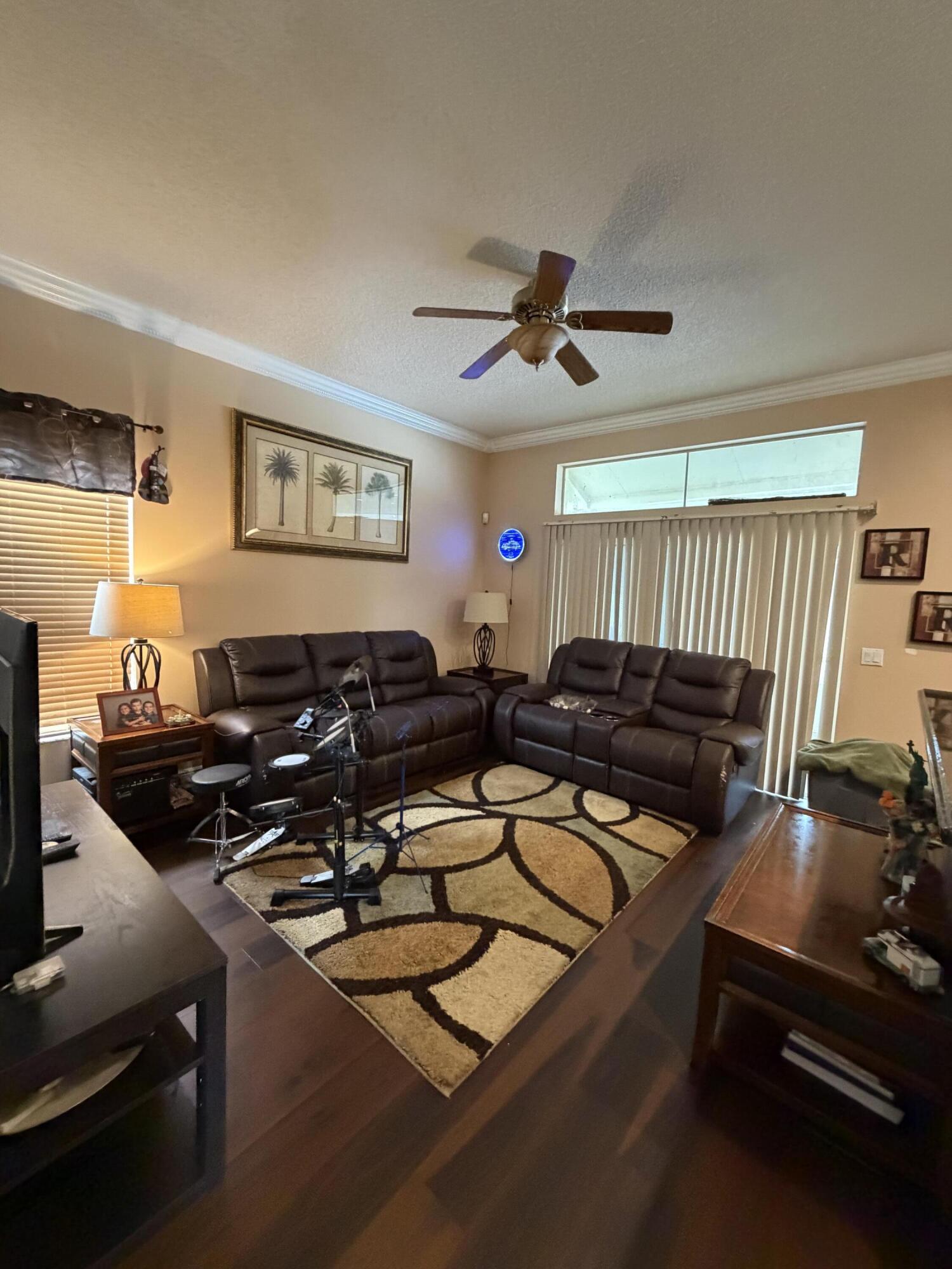 6801 Las Colinas Lane Property Photo 11